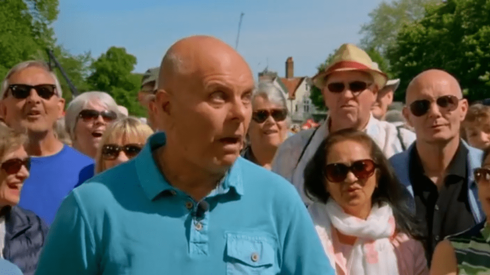 Antiques Roadshow crowd shocked by valuation of Omega Speedmaster