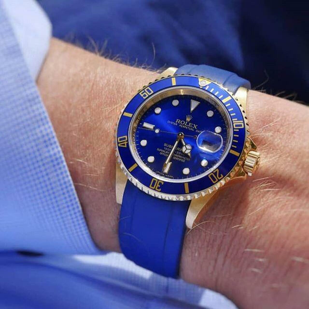 Rolex submariner hot sale with strap