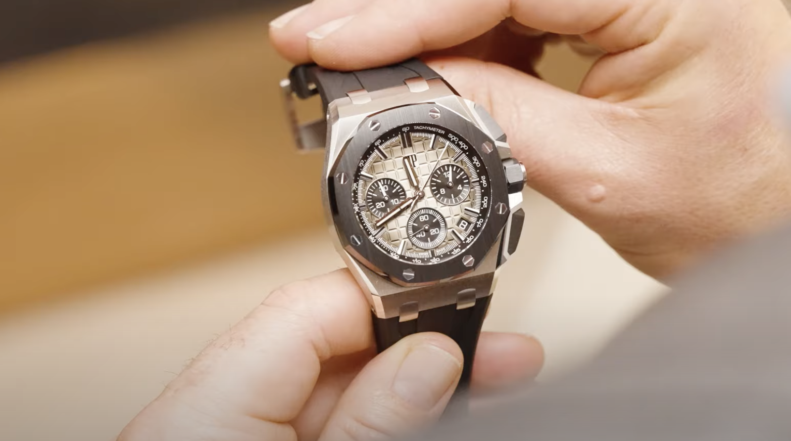 VIDEO the Audemars Piguet Royal Oak Offshore 43 Flyback Chronograph