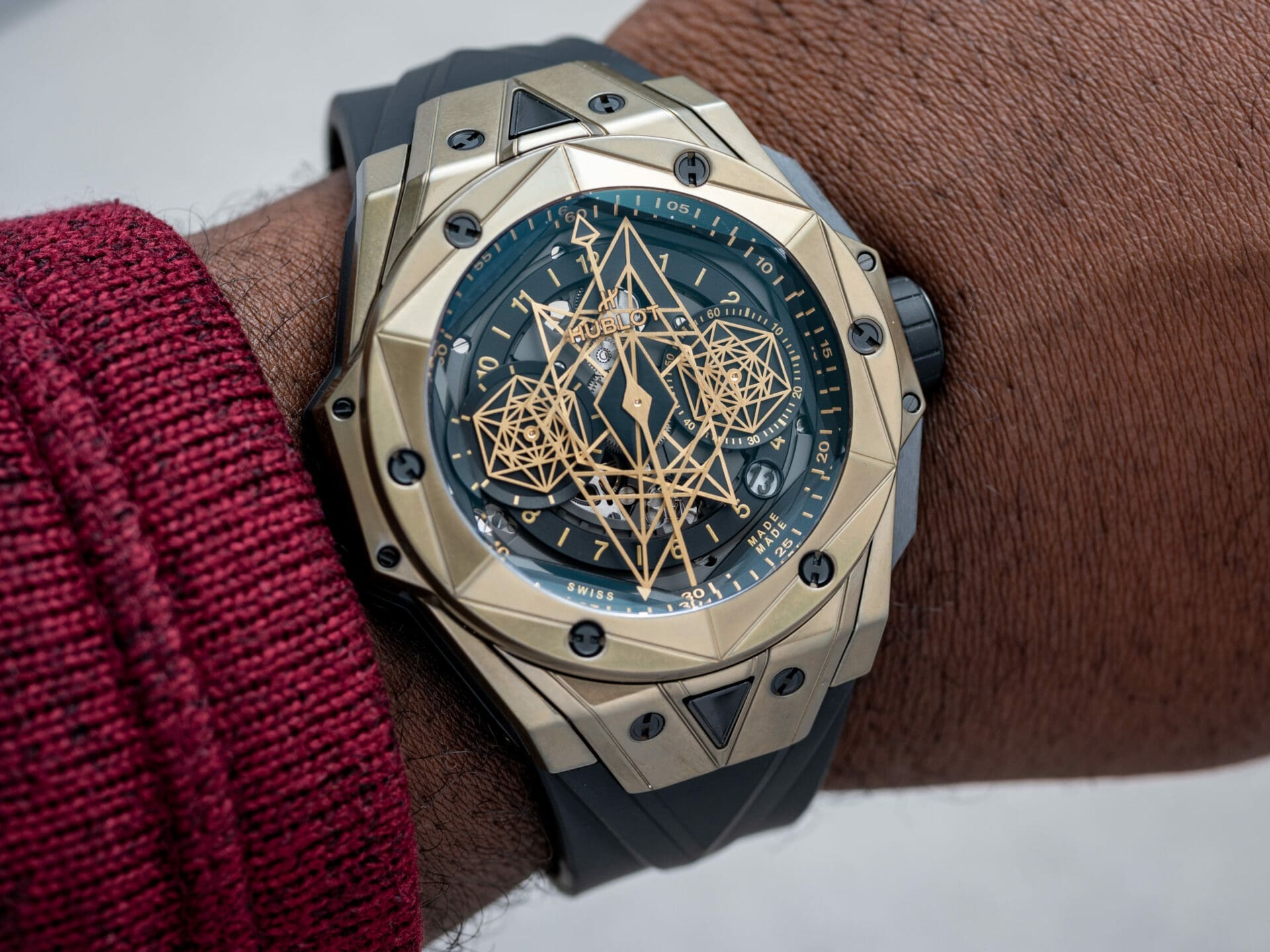 HANDS-ON: Hublot launches three new scratch-resistant iterations of the Big Bang Sang Bleu II in ceramic and Magic Gold