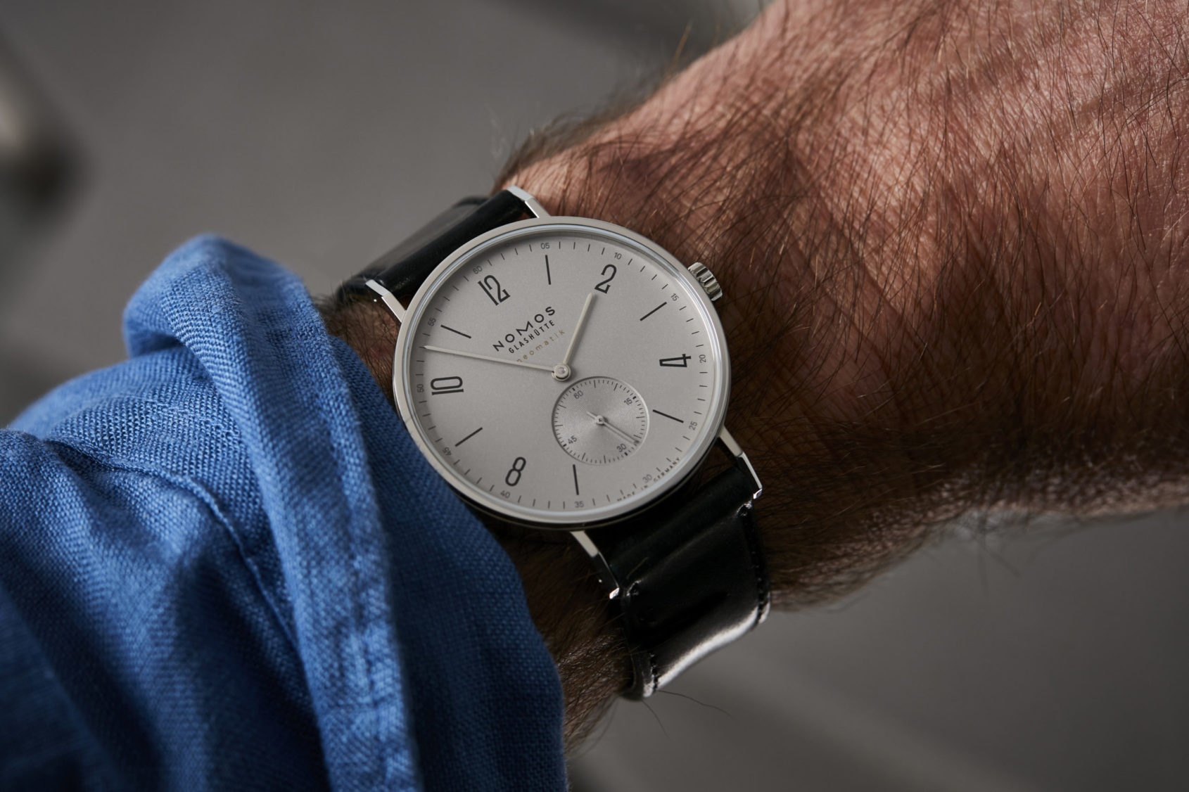 The NOMOS Tangente neomatik platinum grey