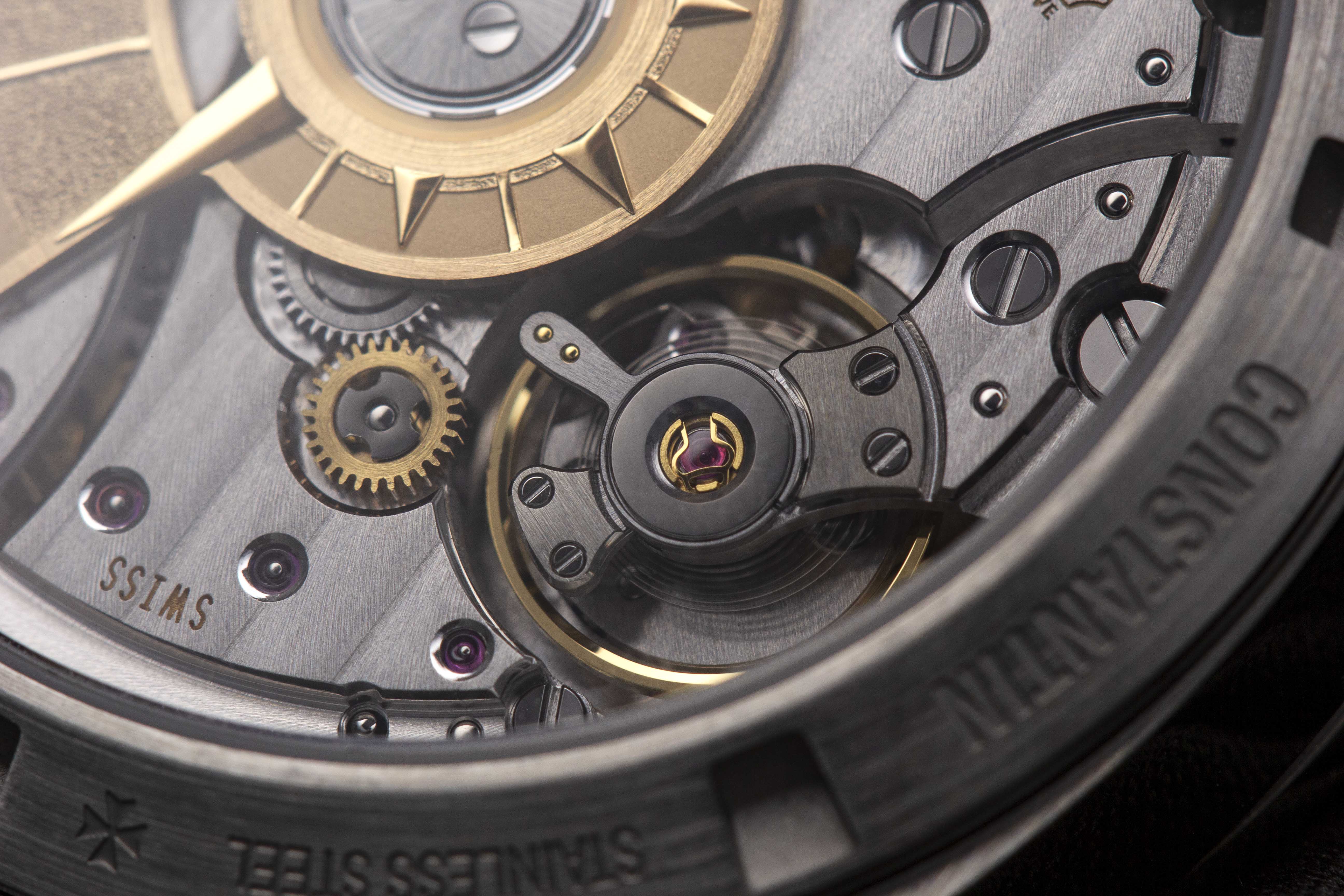 HANDS ON The Vacheron Constantin Overseas Dual Time is a