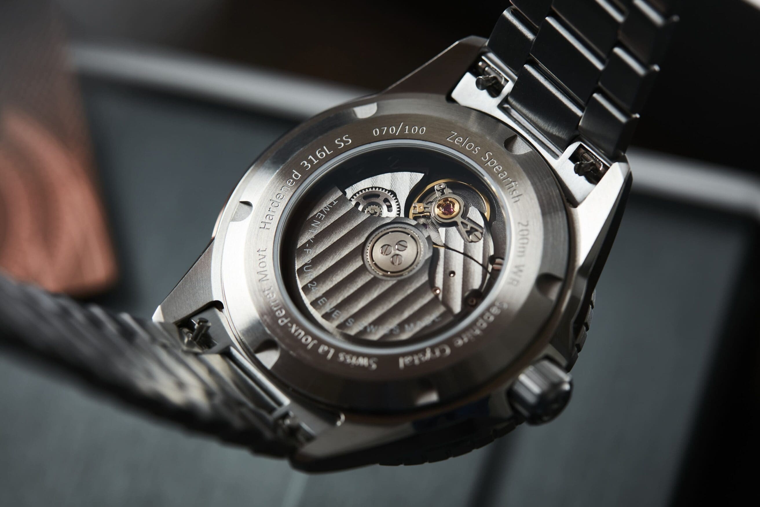la joux-perret in zelos spearfish caseback