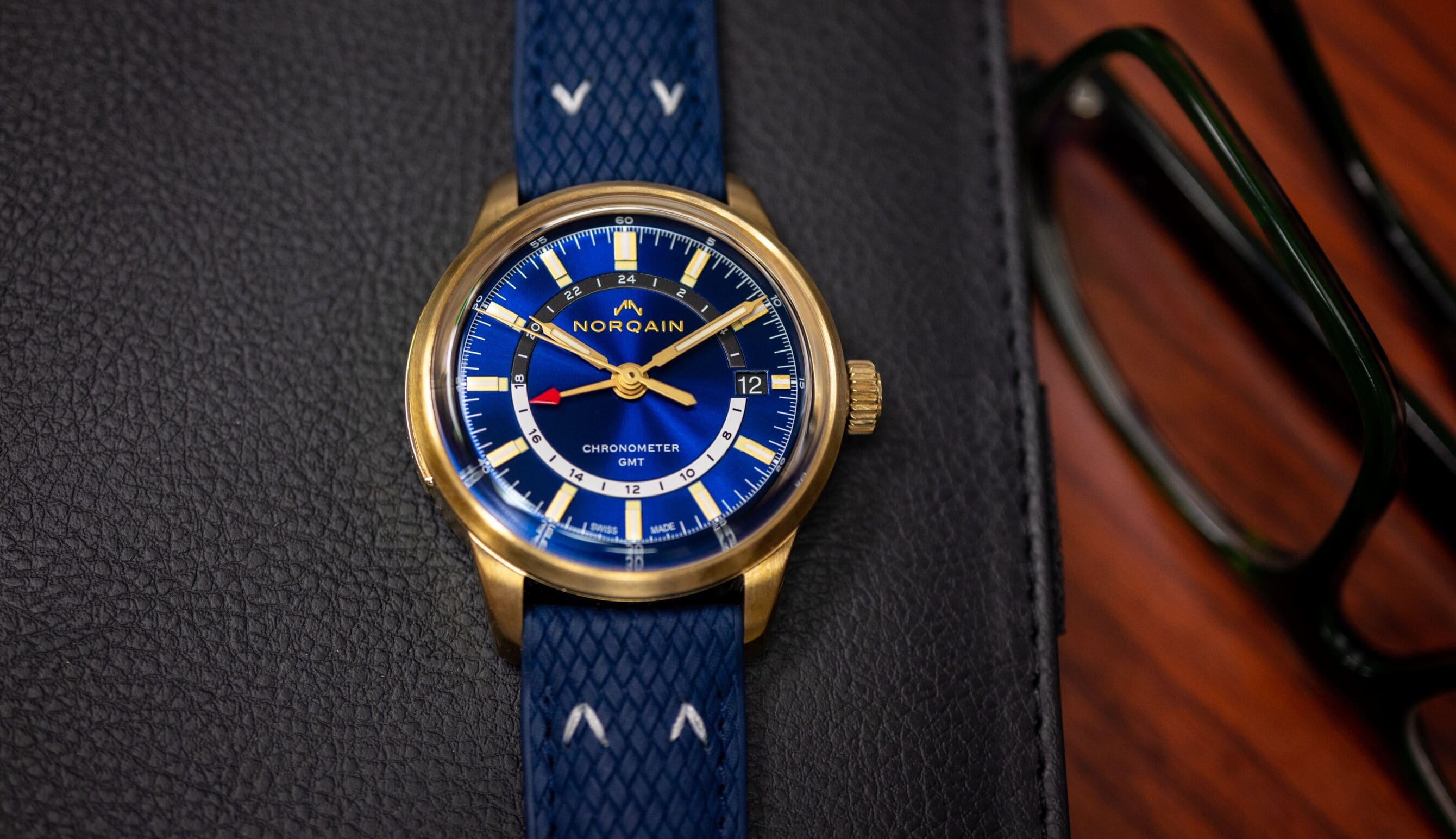 HANDS-ON: Add colour to your travels with the Norqain Freedom 60 GMT Bronze Midnight Blue