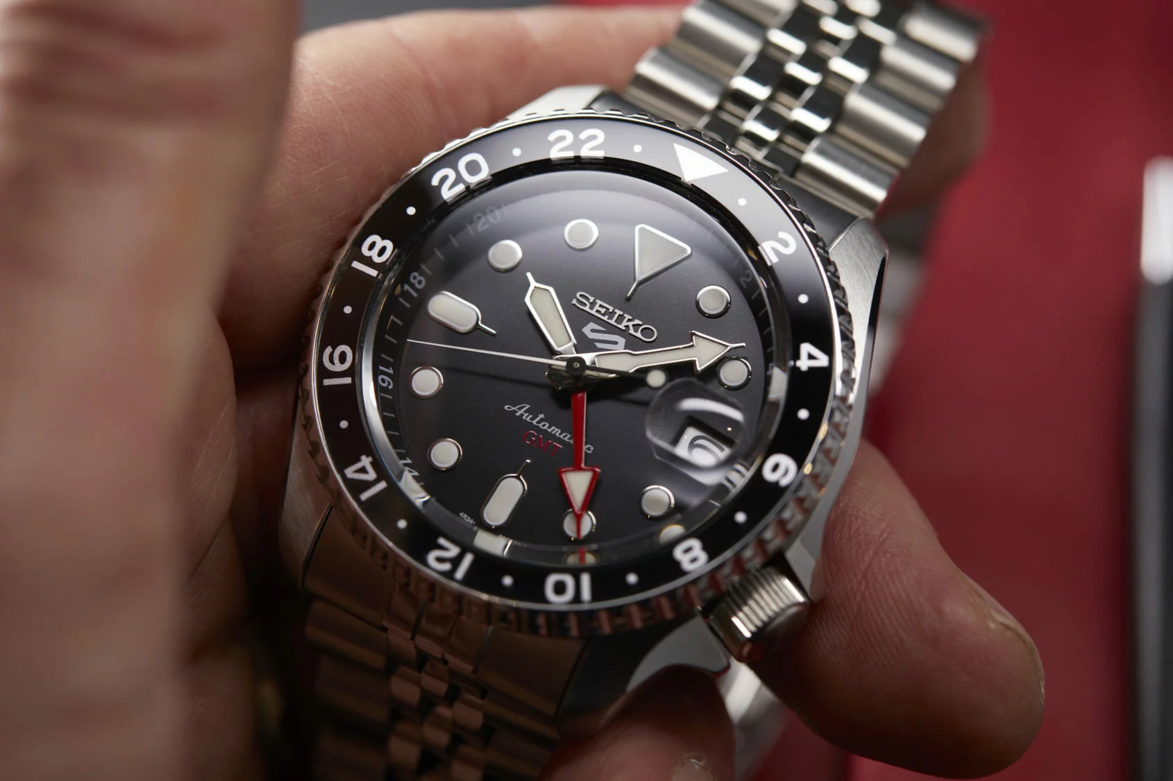 HANDS-ON: Seiko 5 SKX Style GMT