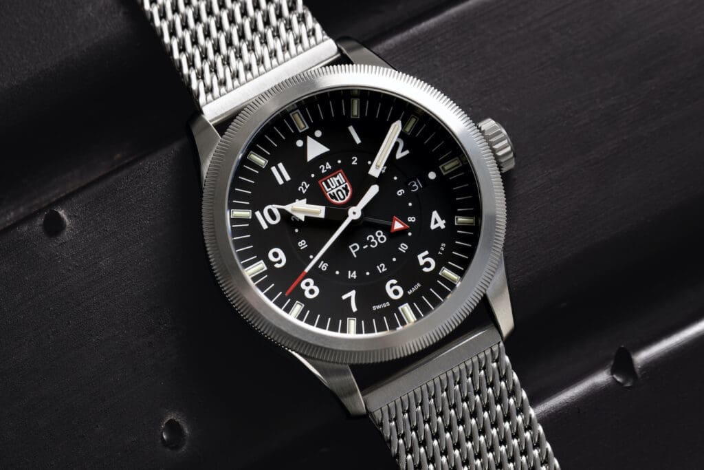INTRODUCING: The Luminox Air Pilot-38 Lightning® 9520 has a dial that will glow without charge for 25 years