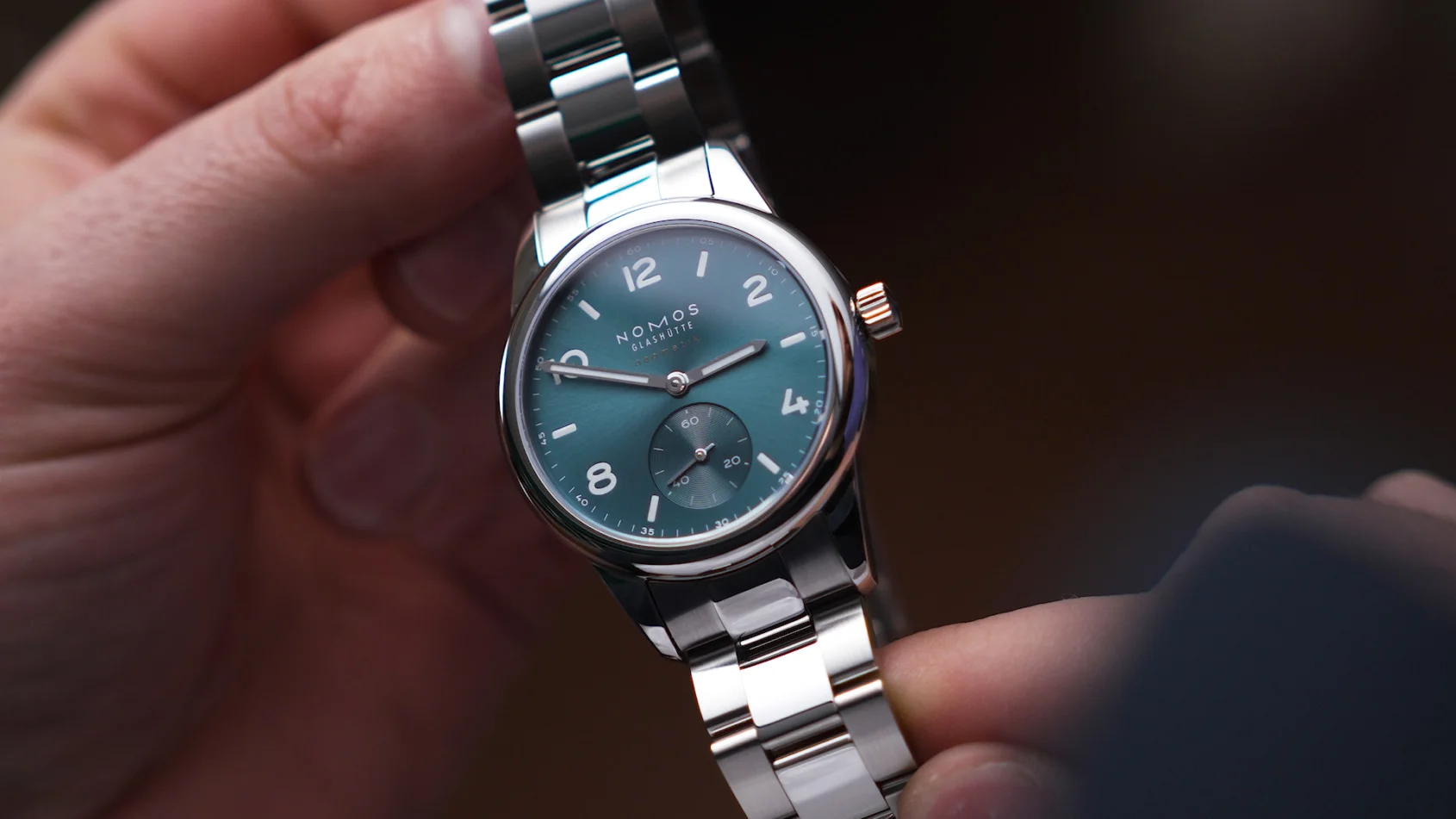 VIDEO: Why the NOMOS Club Sport neomatik 37 puts versatility first - Time  and Tide Watches