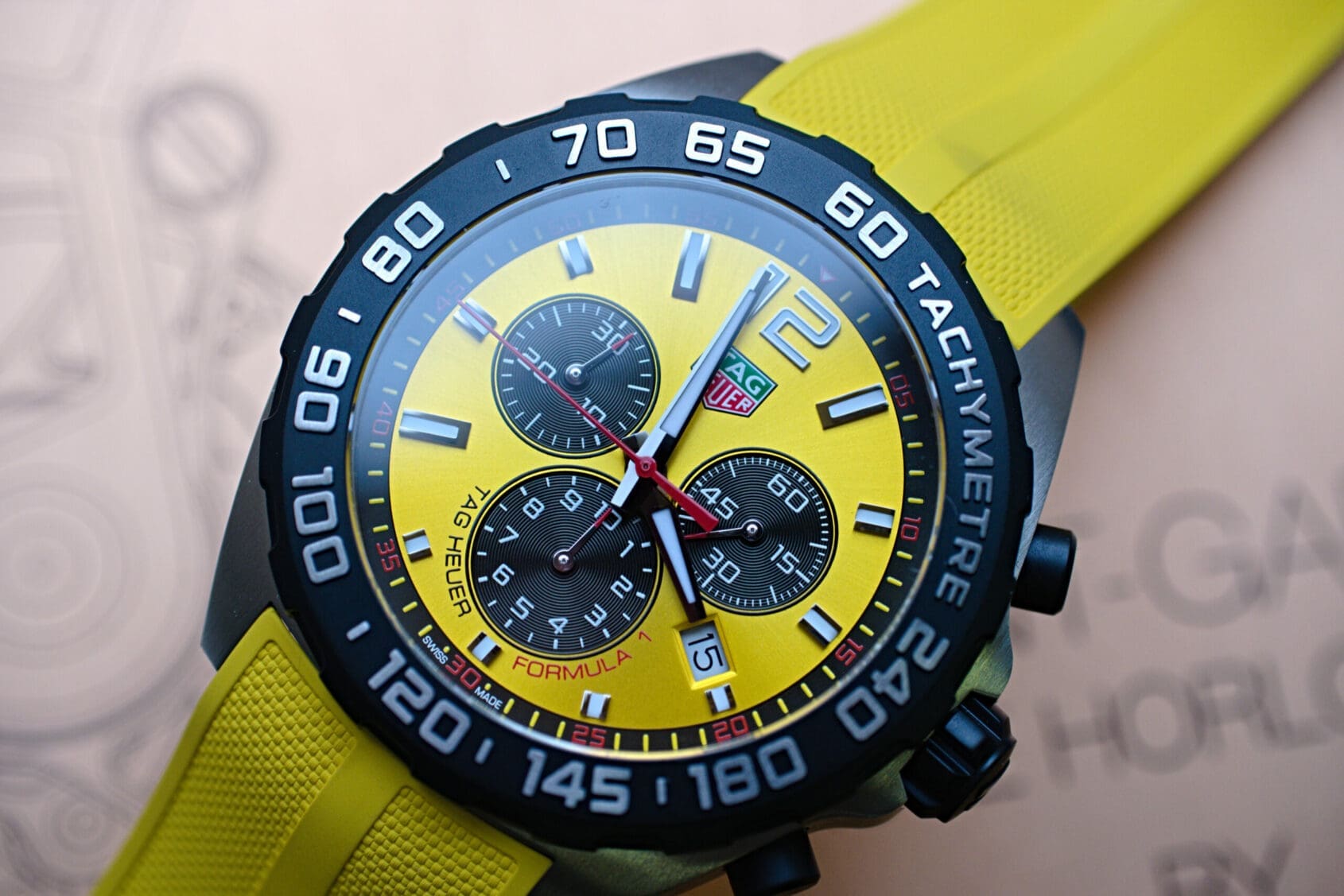 tag heuer formula 1 chronograph yellow