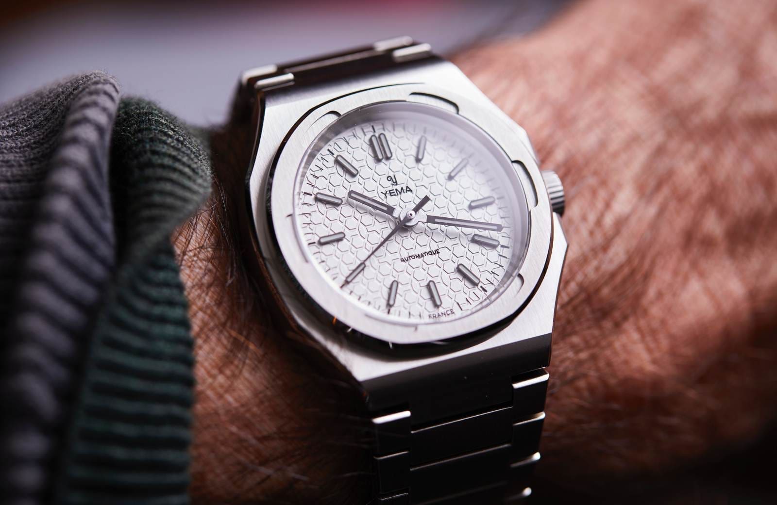 HANDS-ON: The Yema Urban Traveller delivers integrated-bracelet watches ...