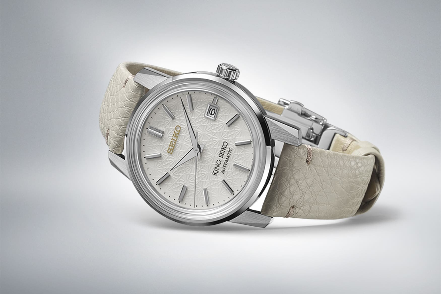 The King Seiko SJE095 takes its dial inspiration from Japan s