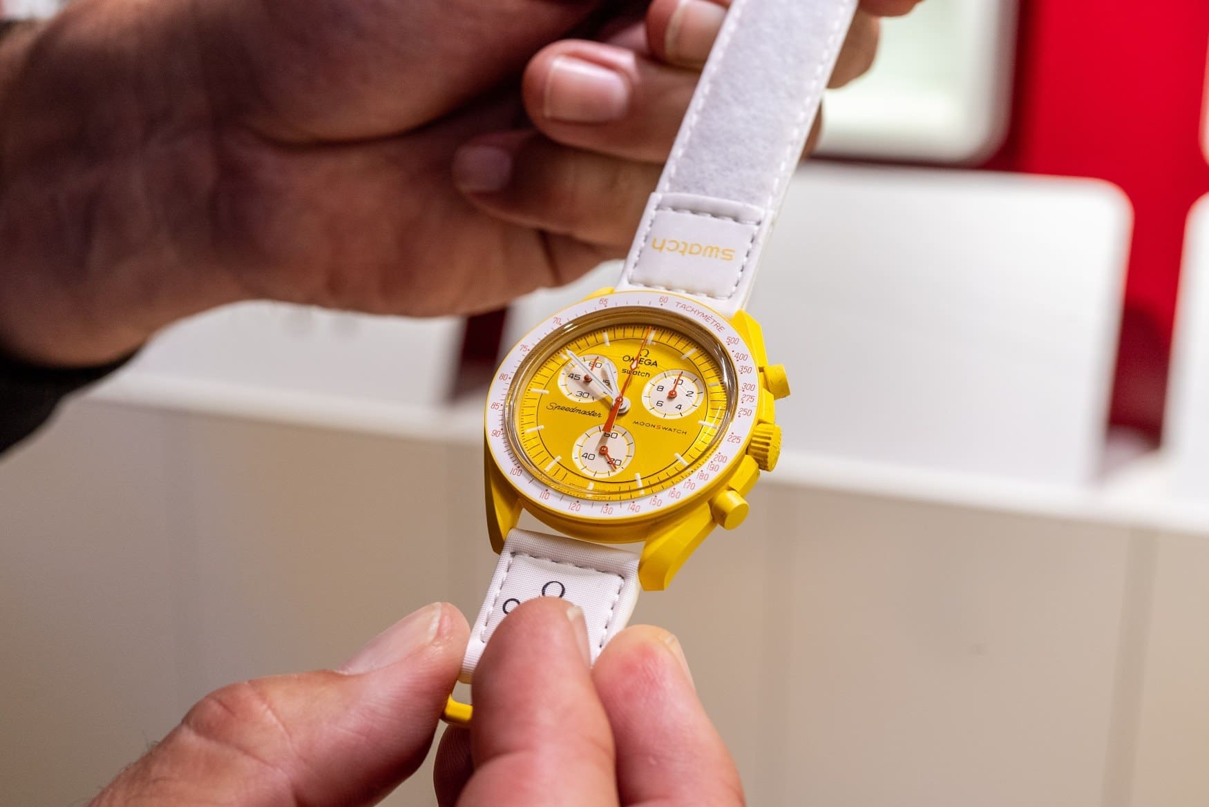 Yellow face hot sale dive watch