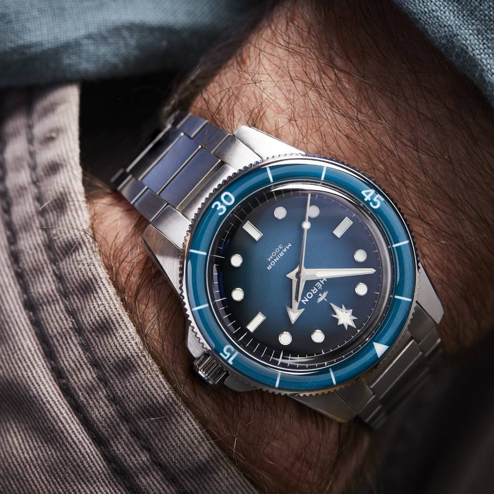 The Héron Marinor is a classy Canadian dive watch with a tough secret