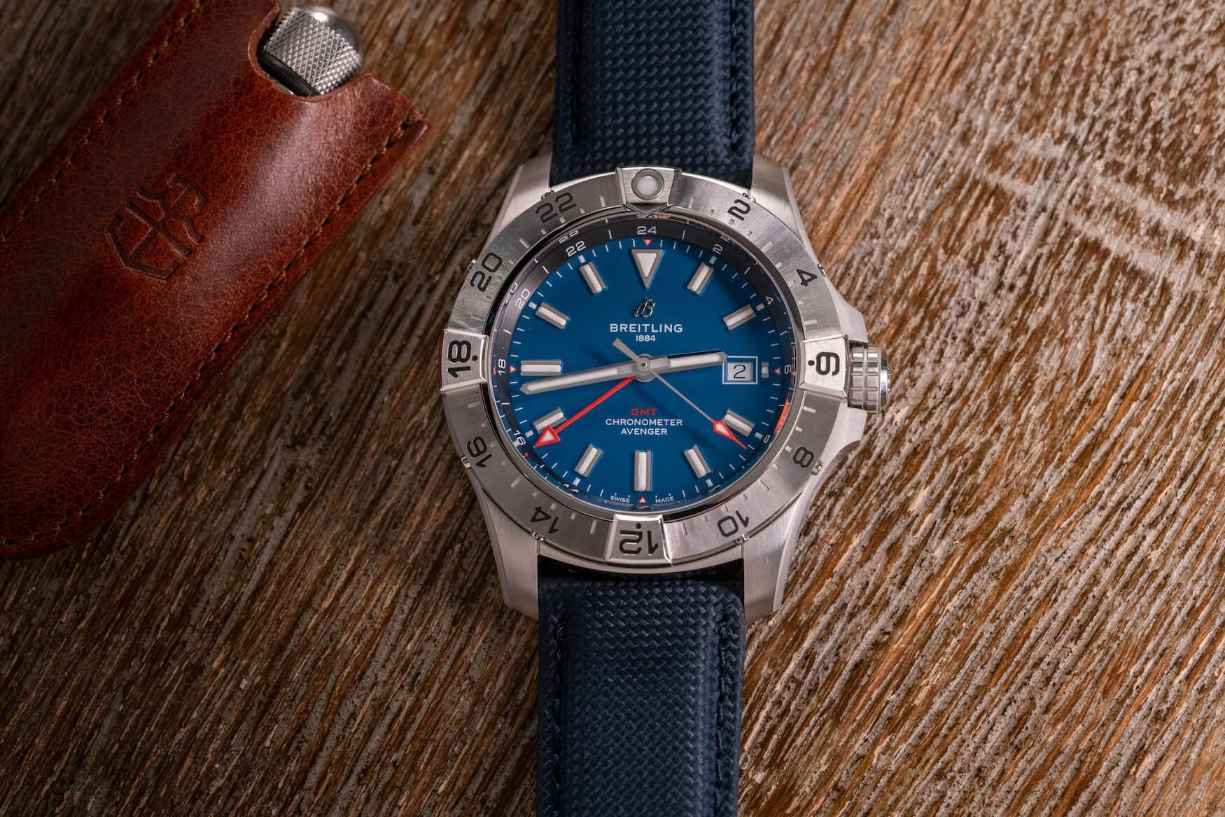 Breitling Avenger Automatic GMT 44 blue flat