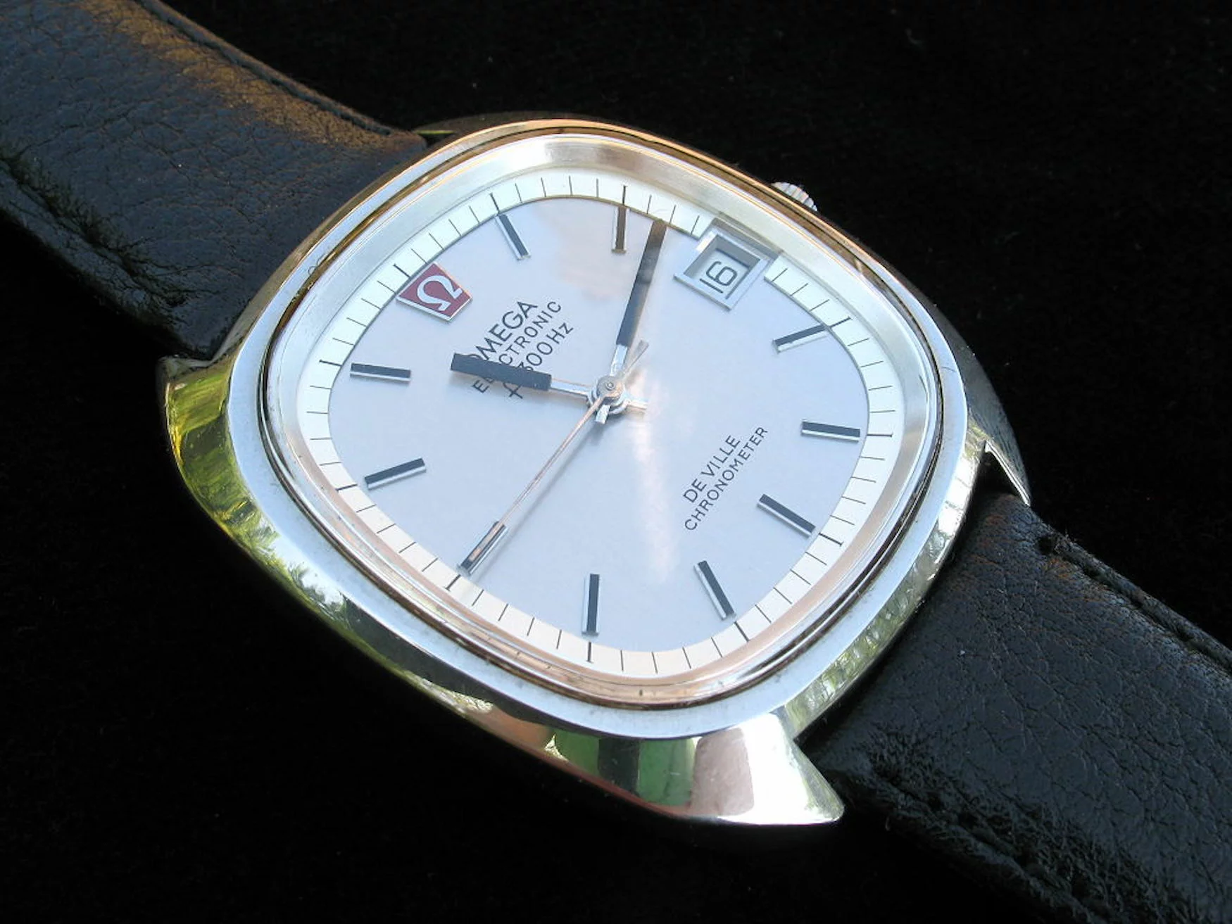 Omega electronic f300hz deville chronometer hotsell