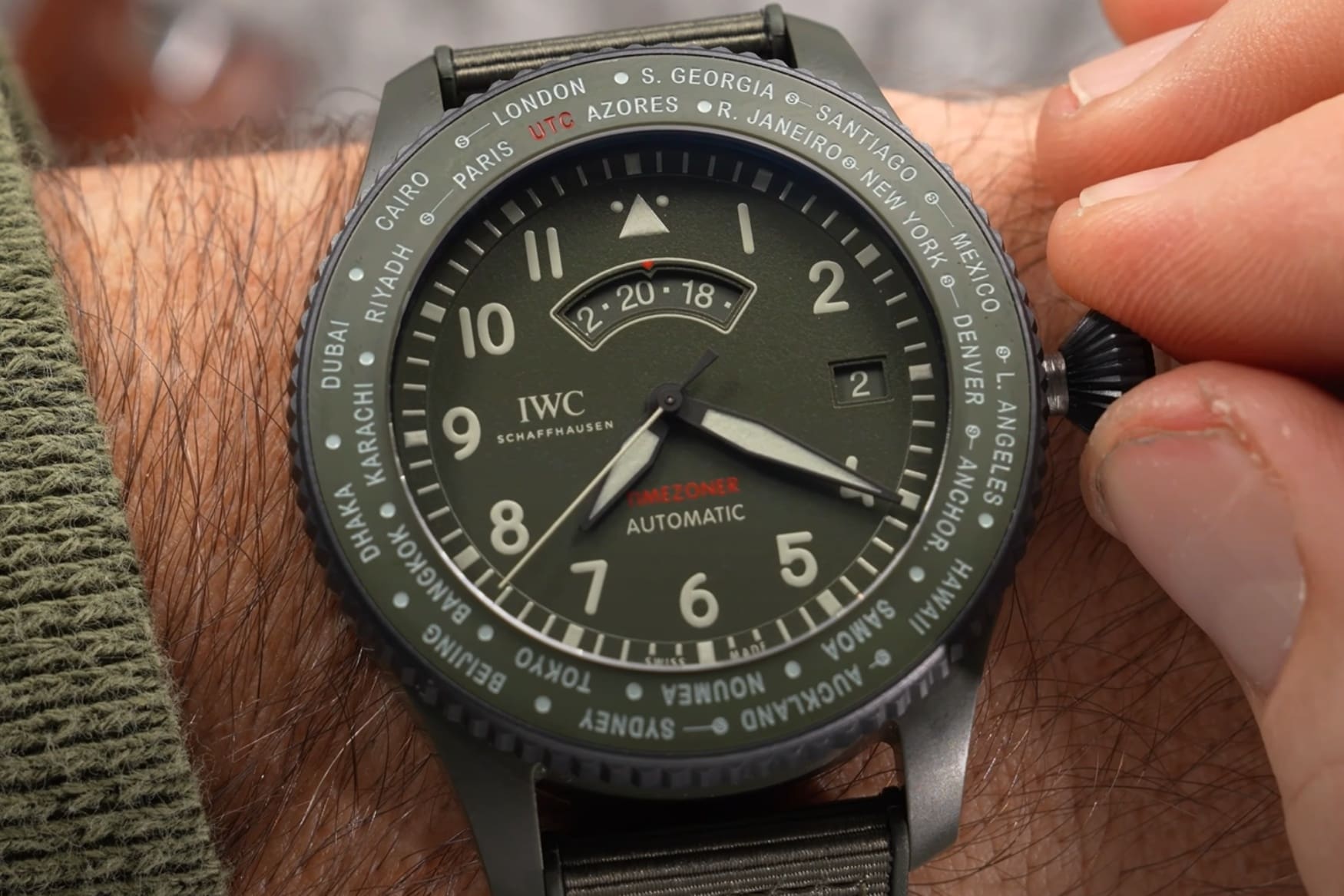 IWC Pilot’s Watch Timezoner TOP GUN Woodland adjust