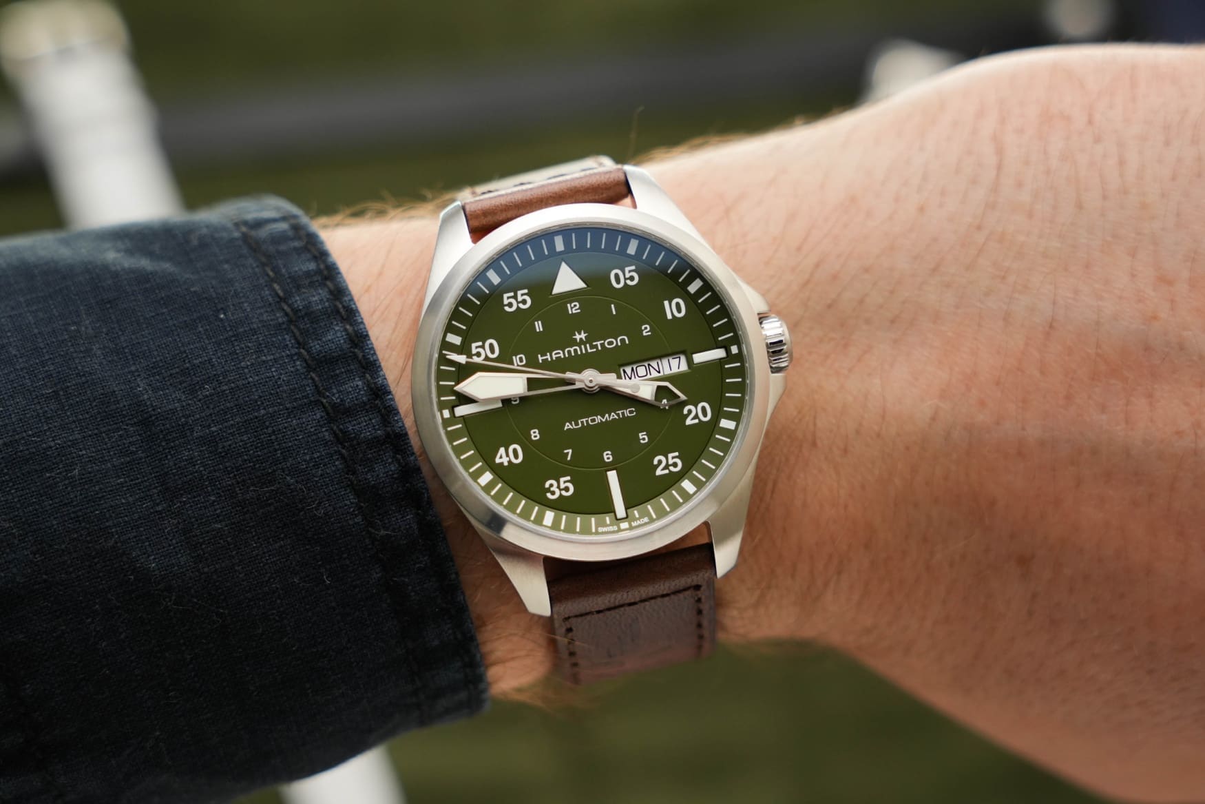 hamilton khaki aviation pilot 42 green dial leather strap wrist