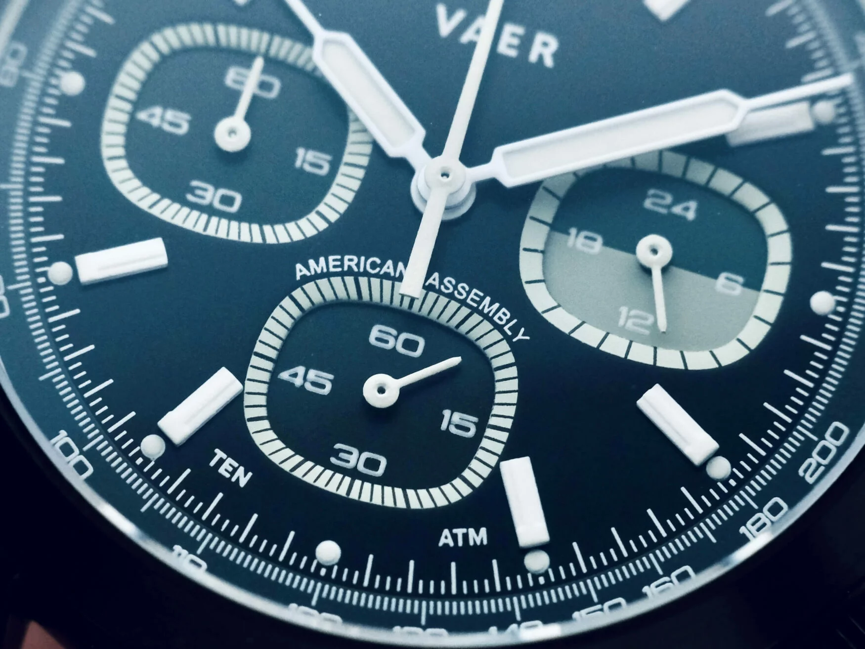 Vaer R1 Tactical Chronograph - 40mm USA製 VAER | R1 Rally USA Chronograph: 40mm, 10ATM, Sapphire Glass