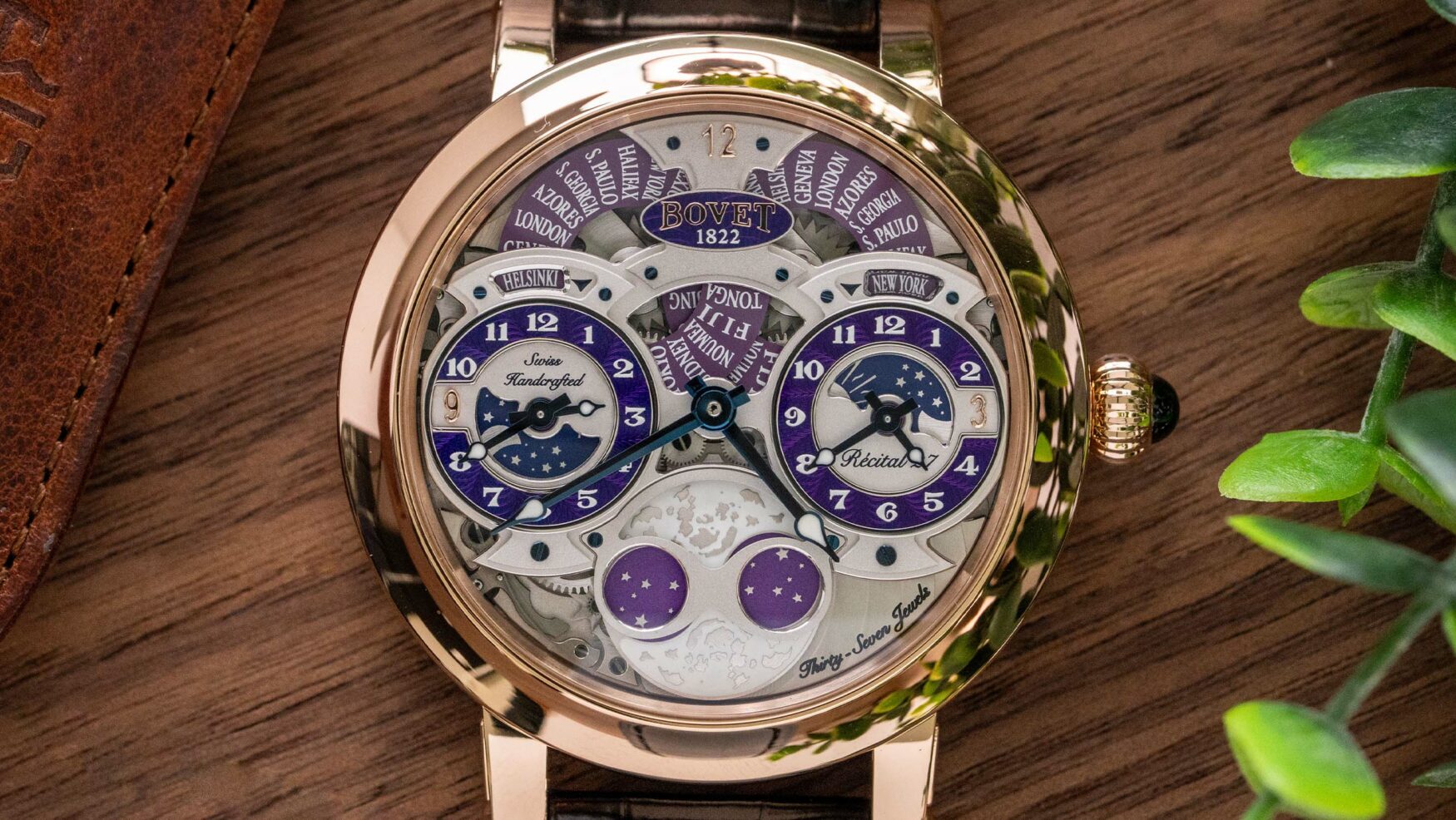 Is the Bovet Dimier Récital 27 a world timer, GMT, or better than both?