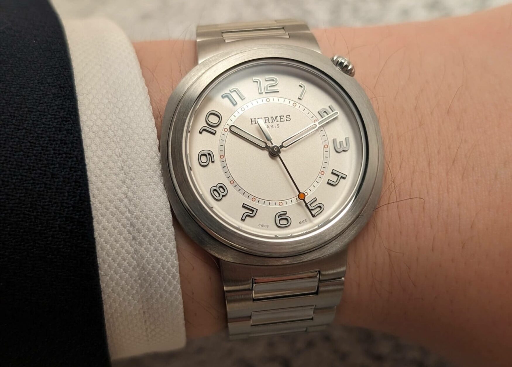 hermes cut wrist