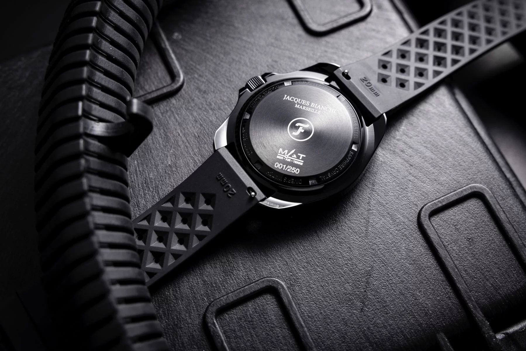 Jacques Bianchi x Fratello JB200 Night Diver | INTRODUCING