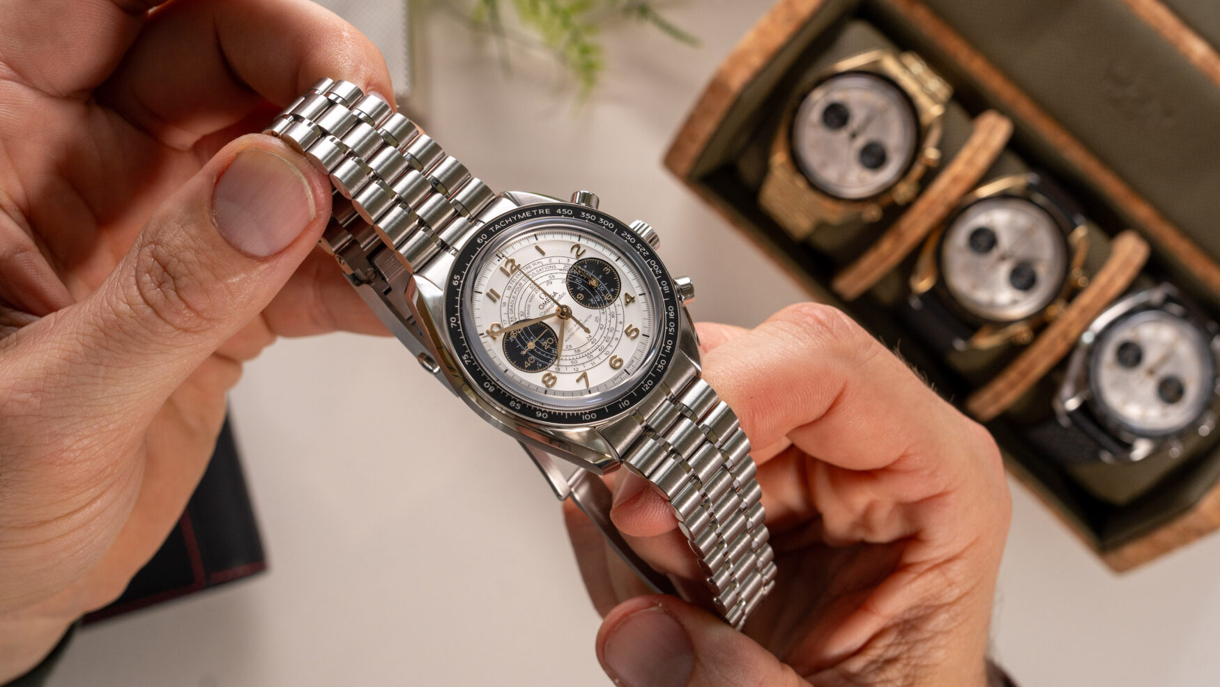 Omega Speedmaster Chronoscope feature