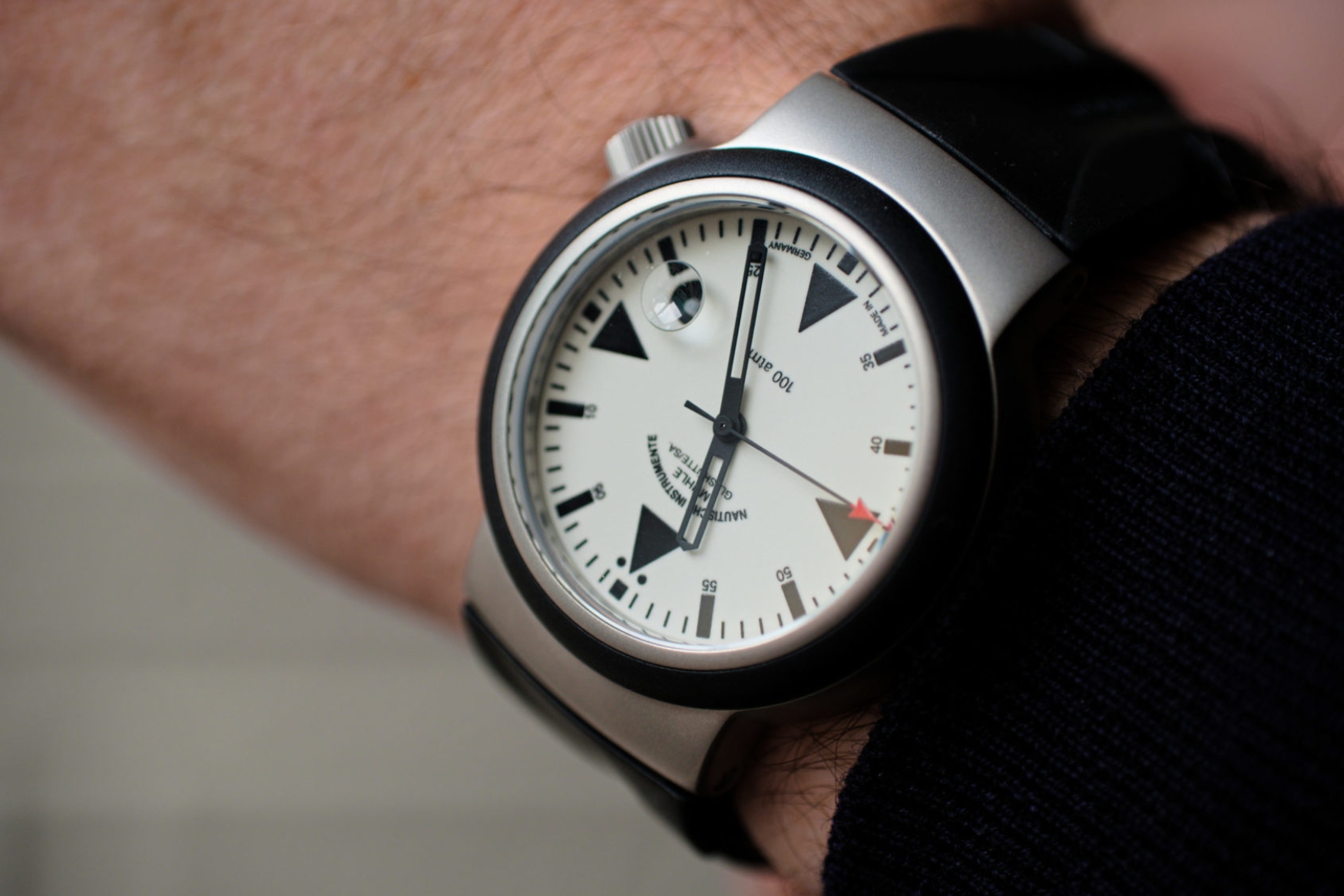 muhle glashutte sar rescue timer lumen wrist