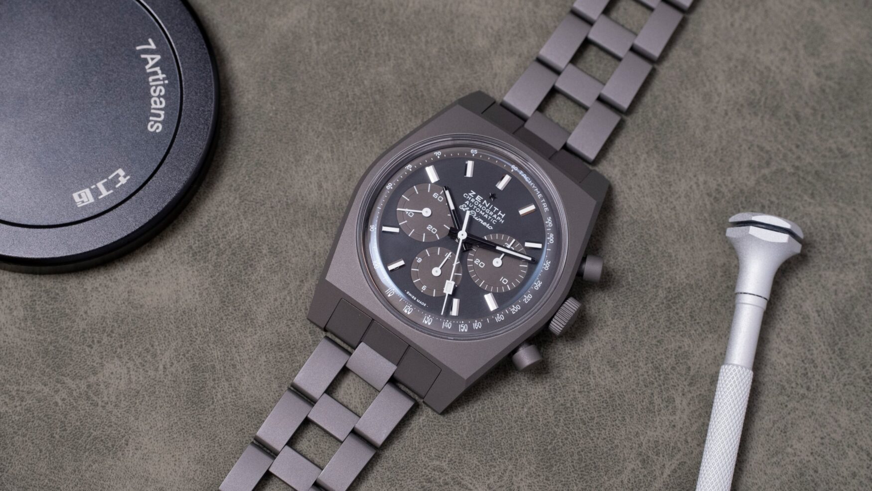 zenith defy revival shadow titanium ladder bracelet feature