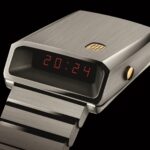 The retrofuturistic Girard-Perregaux Casquette 2.0 is back with another limited edition, sporting touches of shiny gold