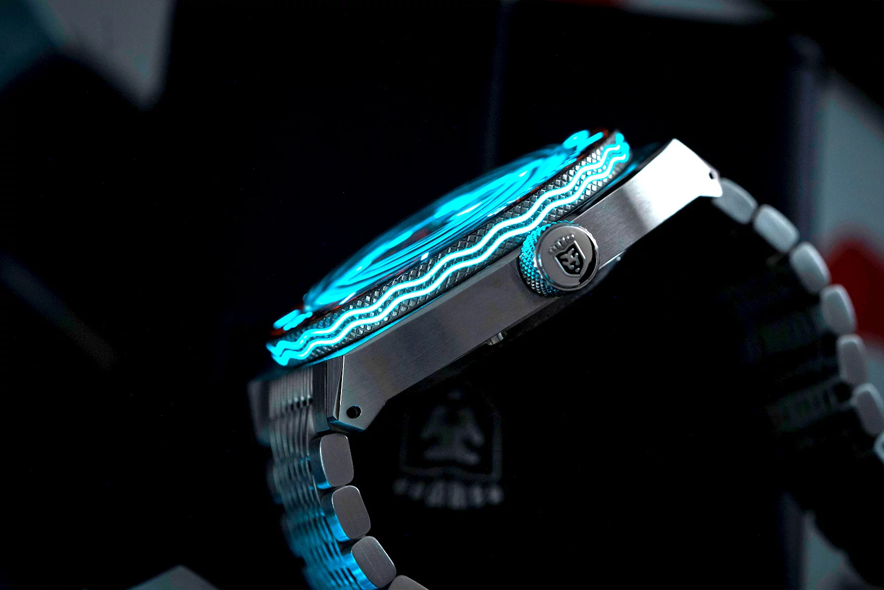 Heinrich's new Taucher Lume Infused Forged Carbon V2 Heinrich-Taucher-Lume-Infused-Forged-Carbon-V2-case.jpg