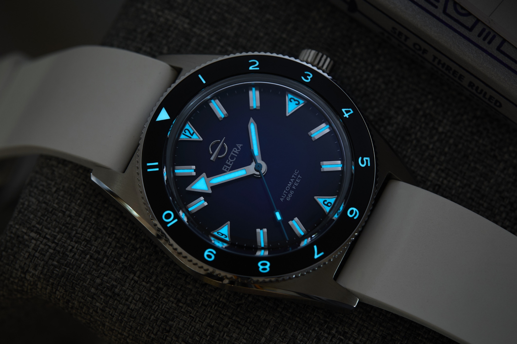 Electra Dare Devil Diver Blue Lume