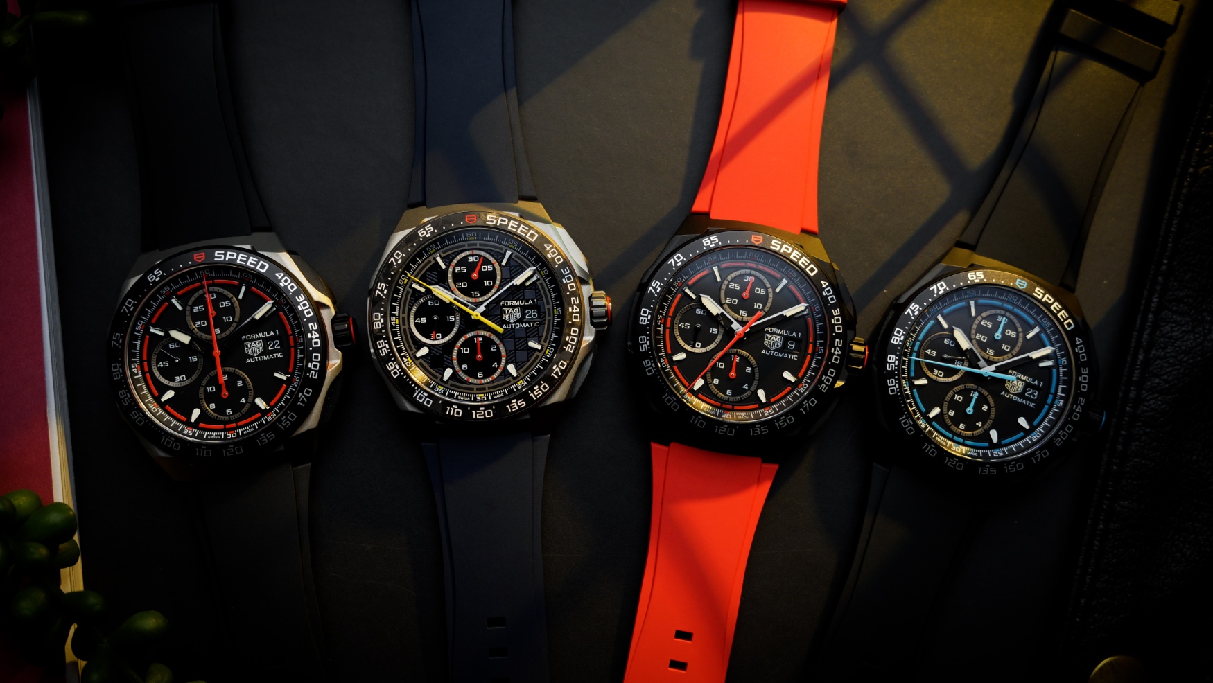 tag heuer formula 1 chronograph feature