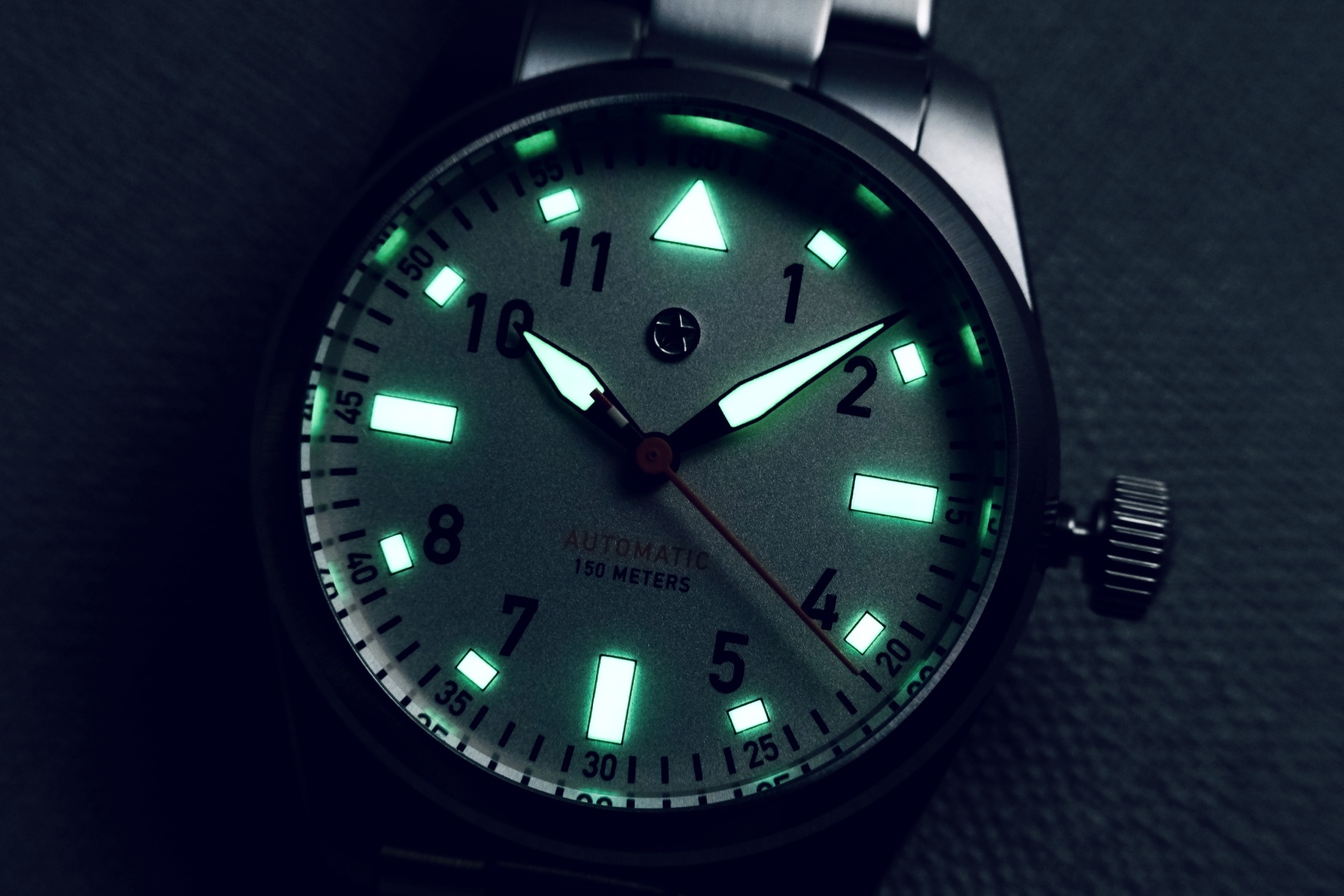 Jack Mason Pursuit Pilot lume
