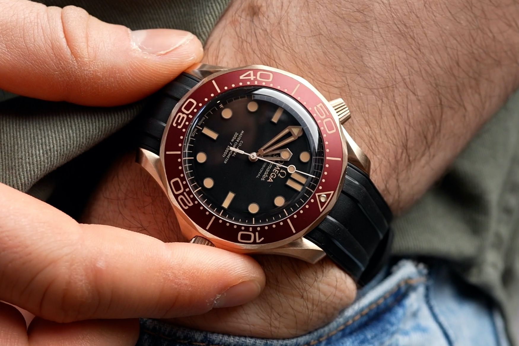 Omega Seamaster Diver 300m Bronze Gold and Burgundy 16