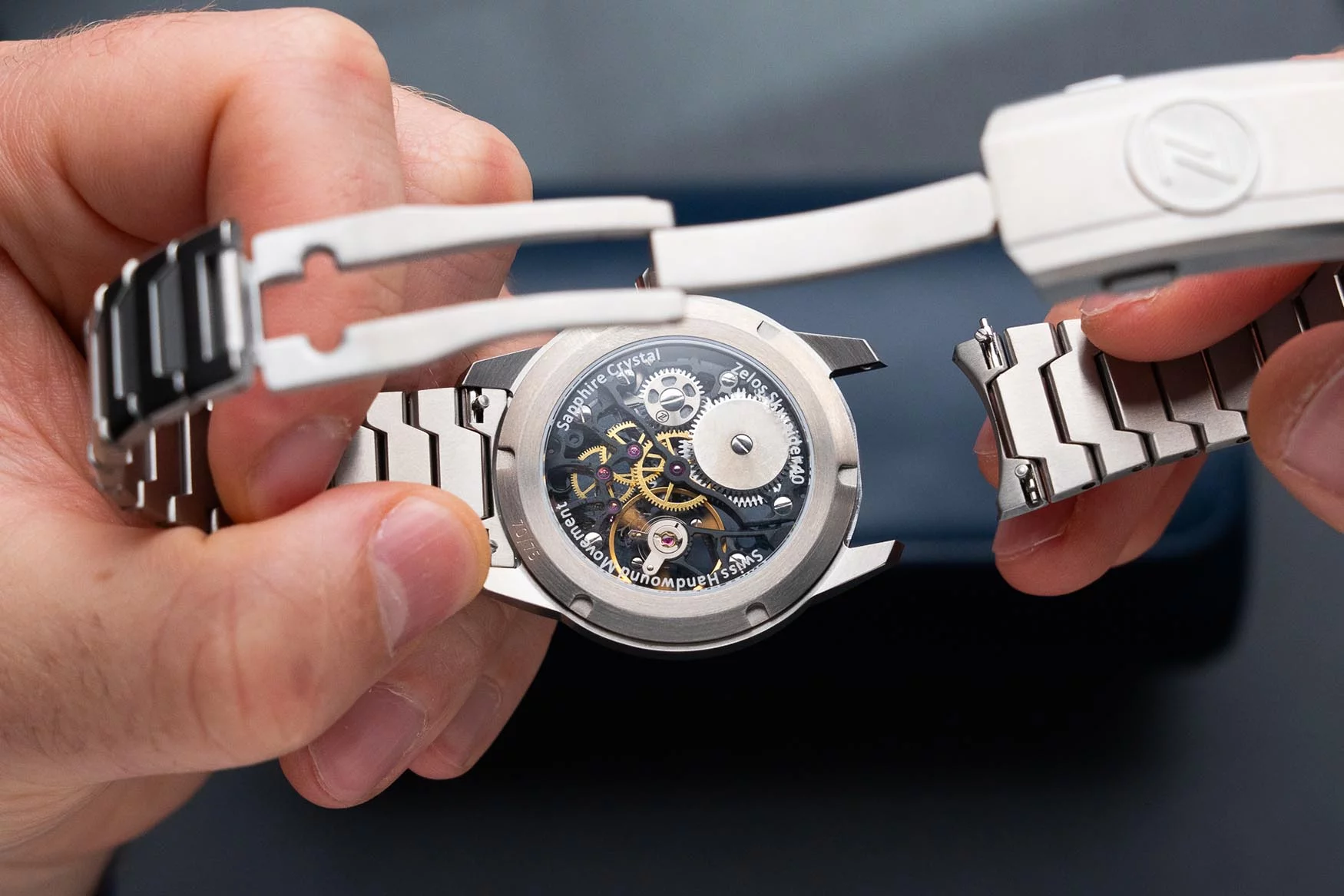 Zelos Skyraider 40 Skeleton Titanium | HANDS ON
