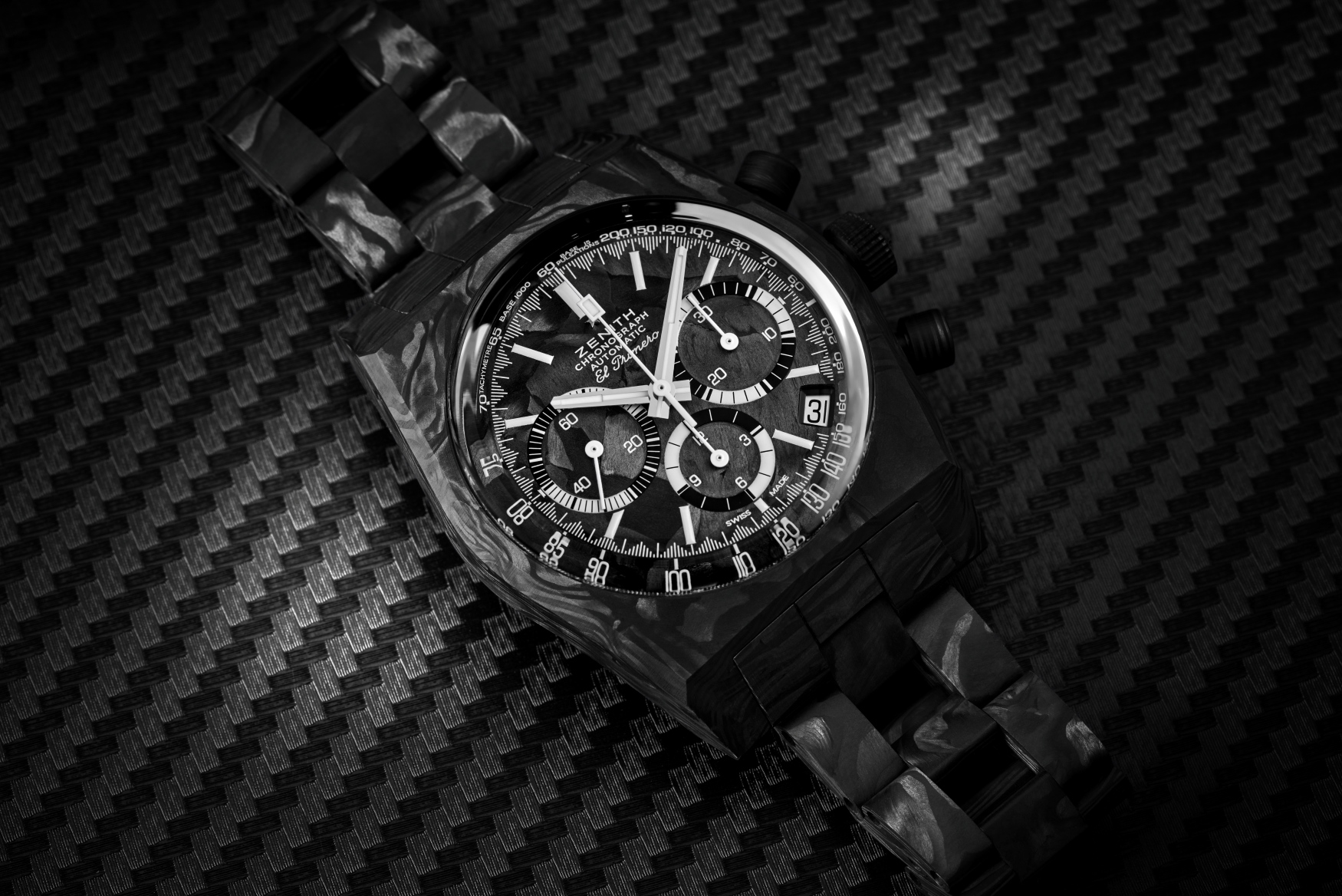Zenith x Revolution Chronomaster Revival A3818 ‘Cover Girl Carbon’ on bracelet