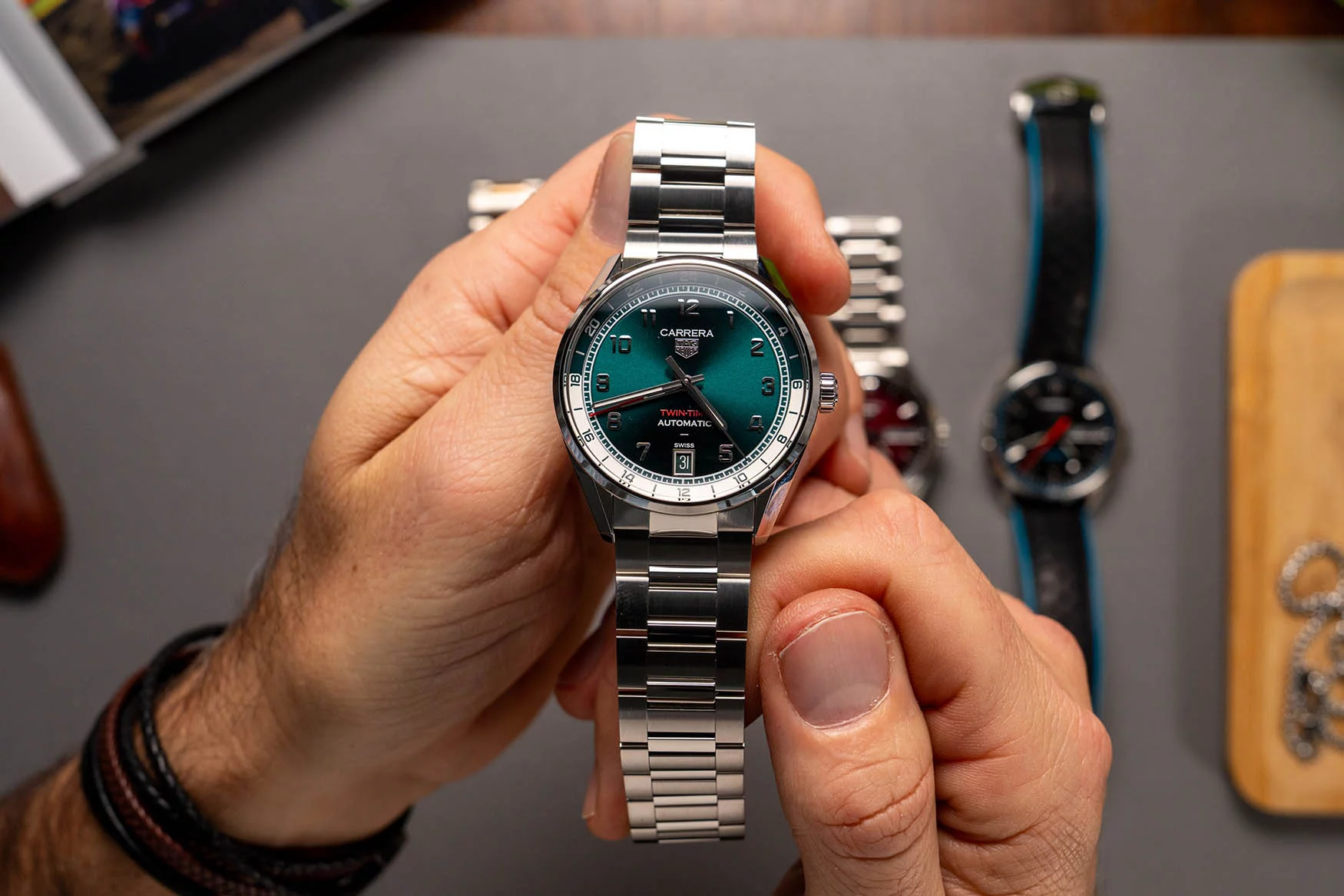 時計 TAG Heuer Carrera Twin Time TAG Heuer Carrera Date Twin-Time - Steel - 41 mm | TAG Heuer US