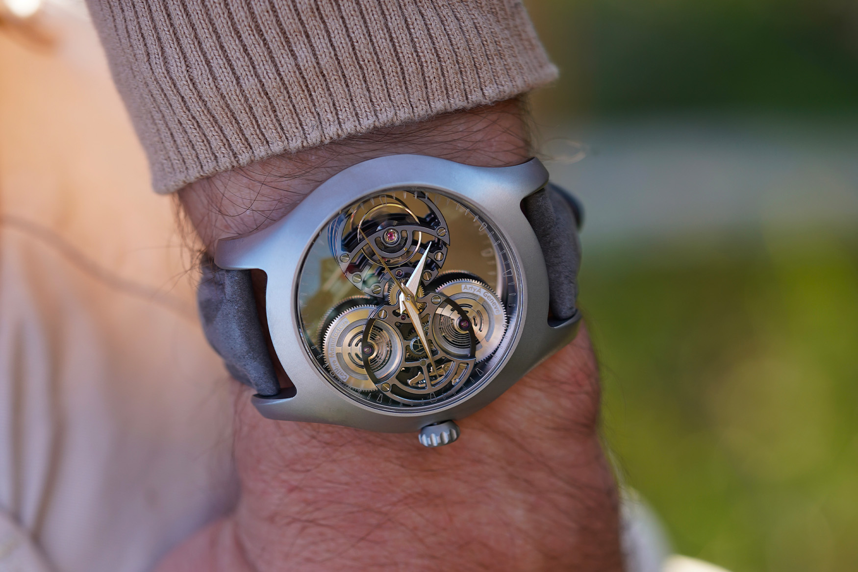 Artya HMS Wavy Mirror Wrist2