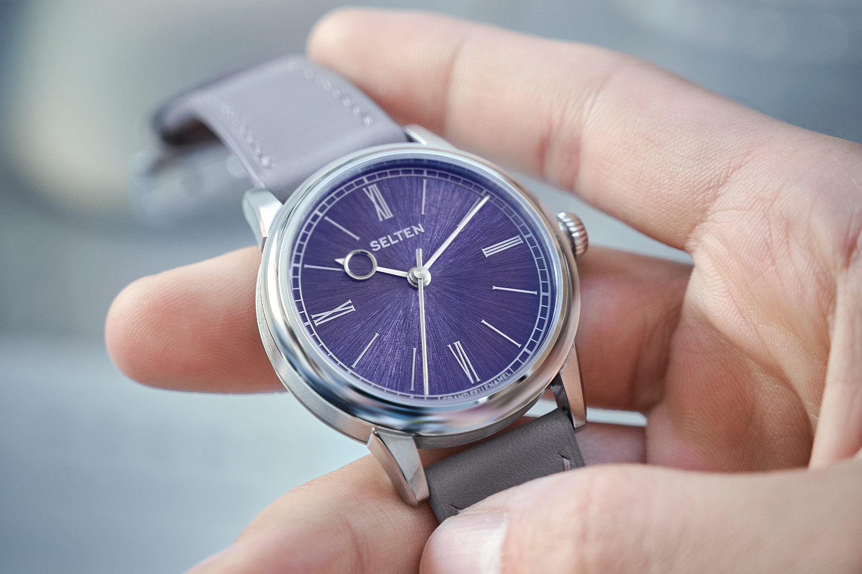 Grand Feweyenamel Series Violet