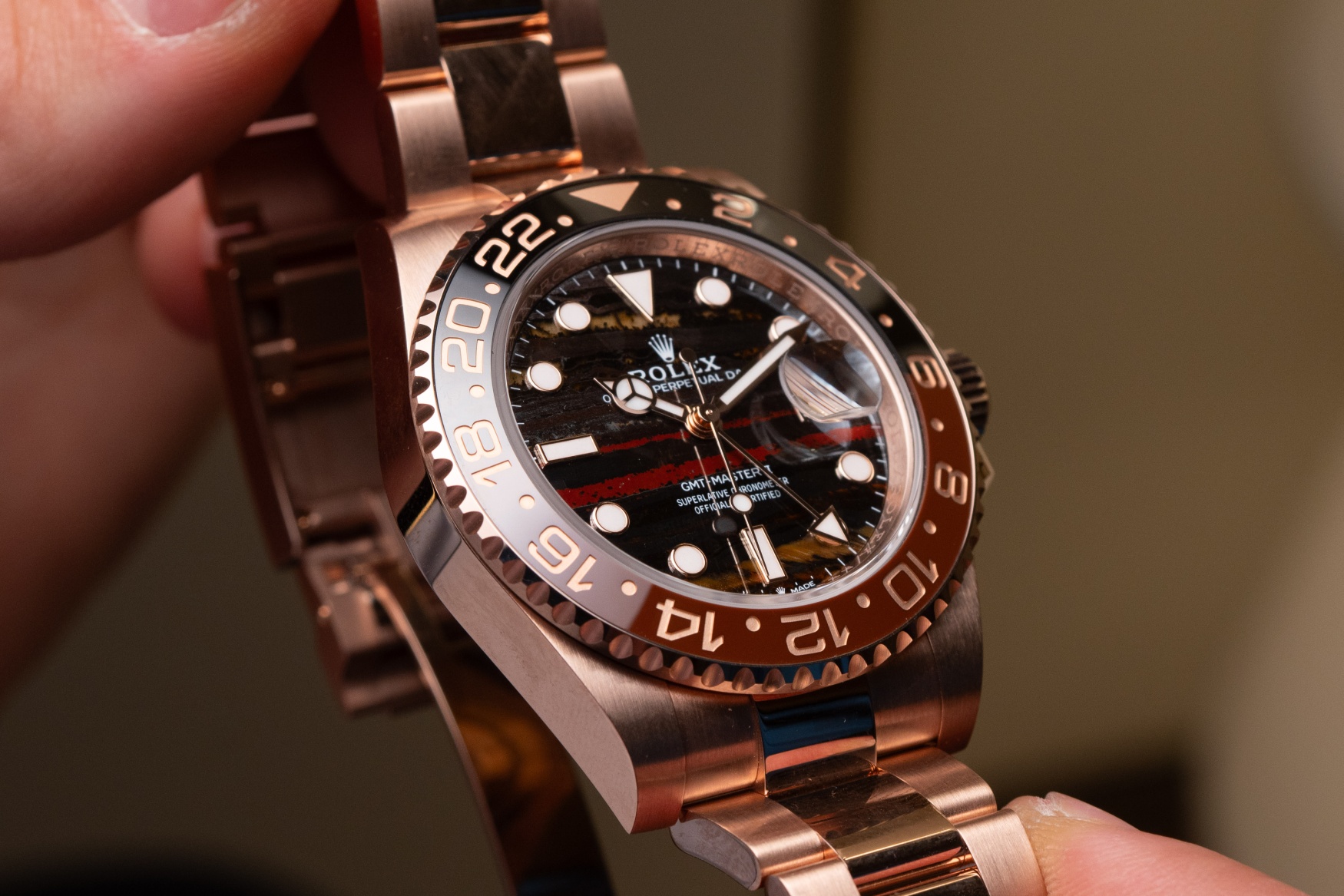 rolex gmt master ii tiger iron dial close up