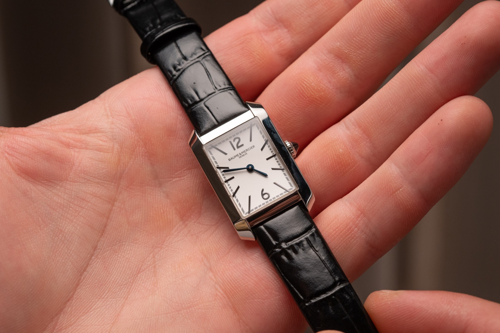 Baume & Mercier Hampton Quartz in hand