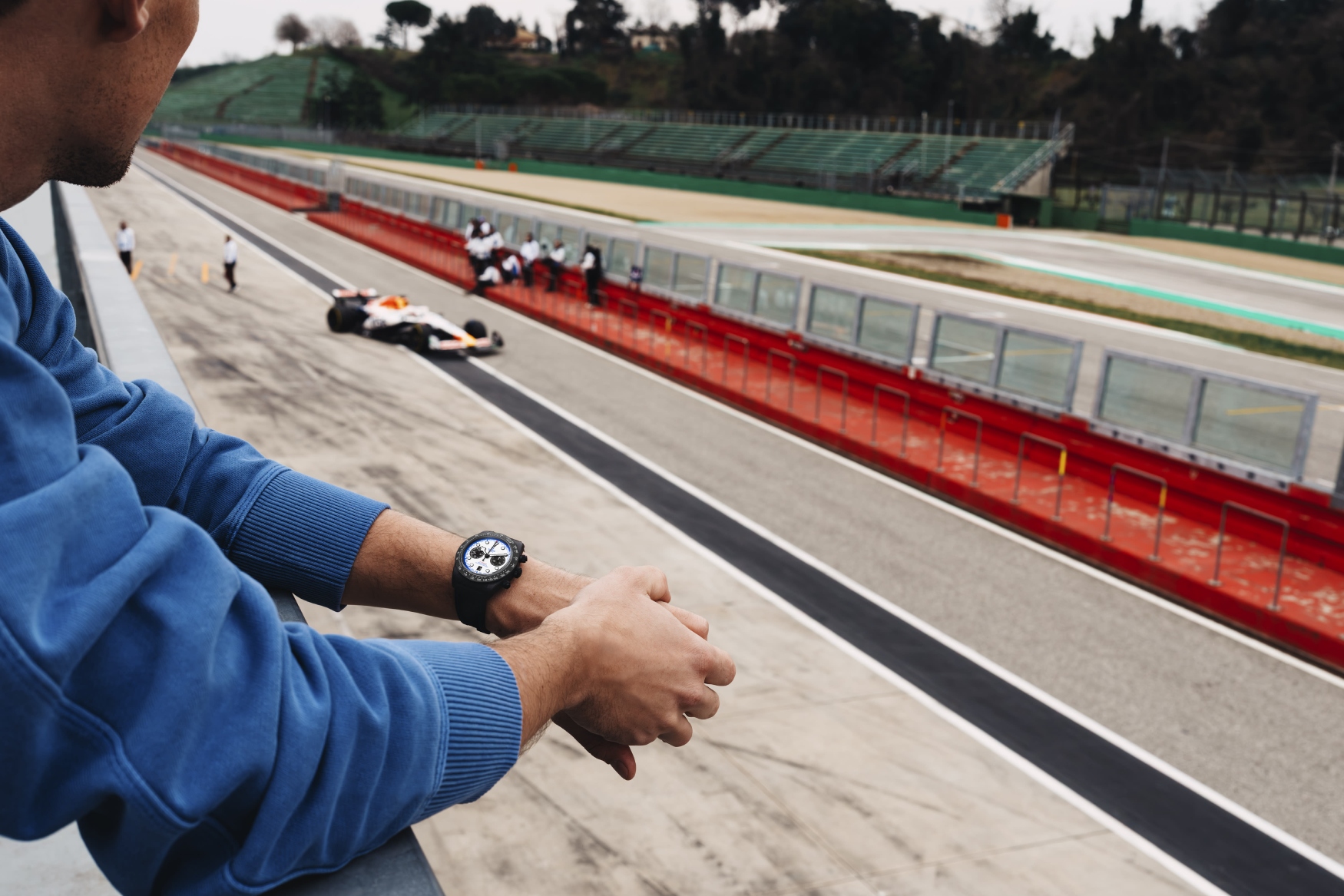Black Bay Chrono Carbon 25 pits