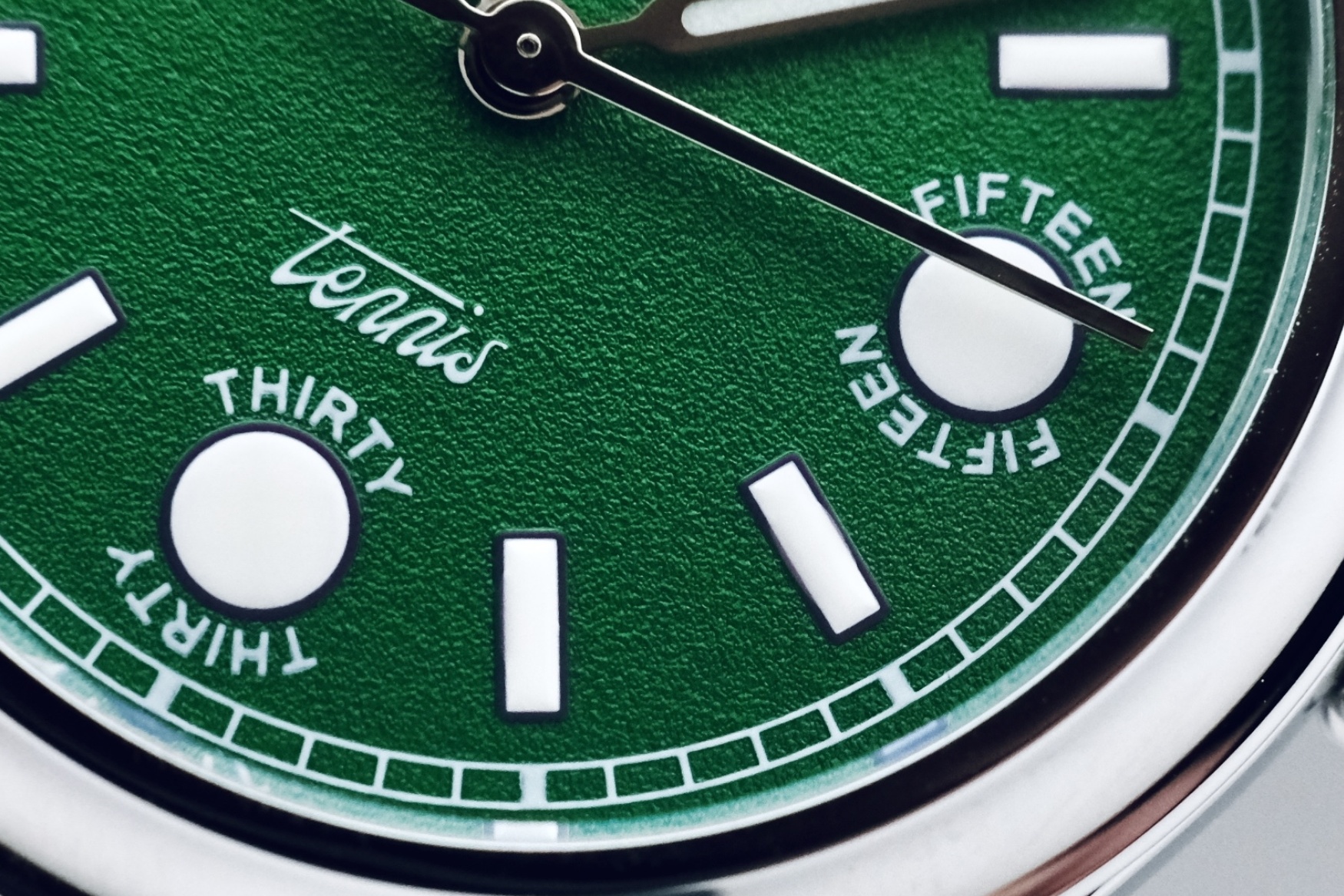 HTD Tennis Sport Erba dial closeup