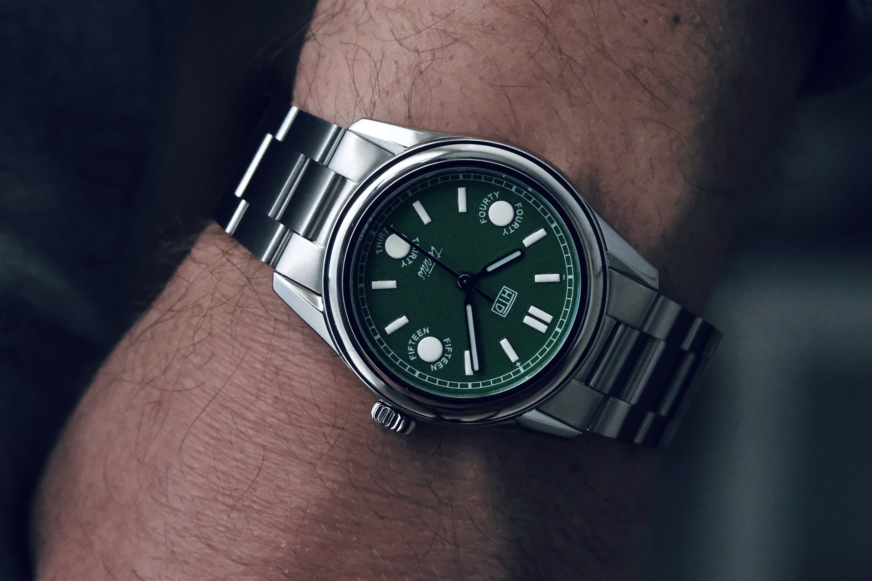 HTD Tennis Sport Erba on wrist