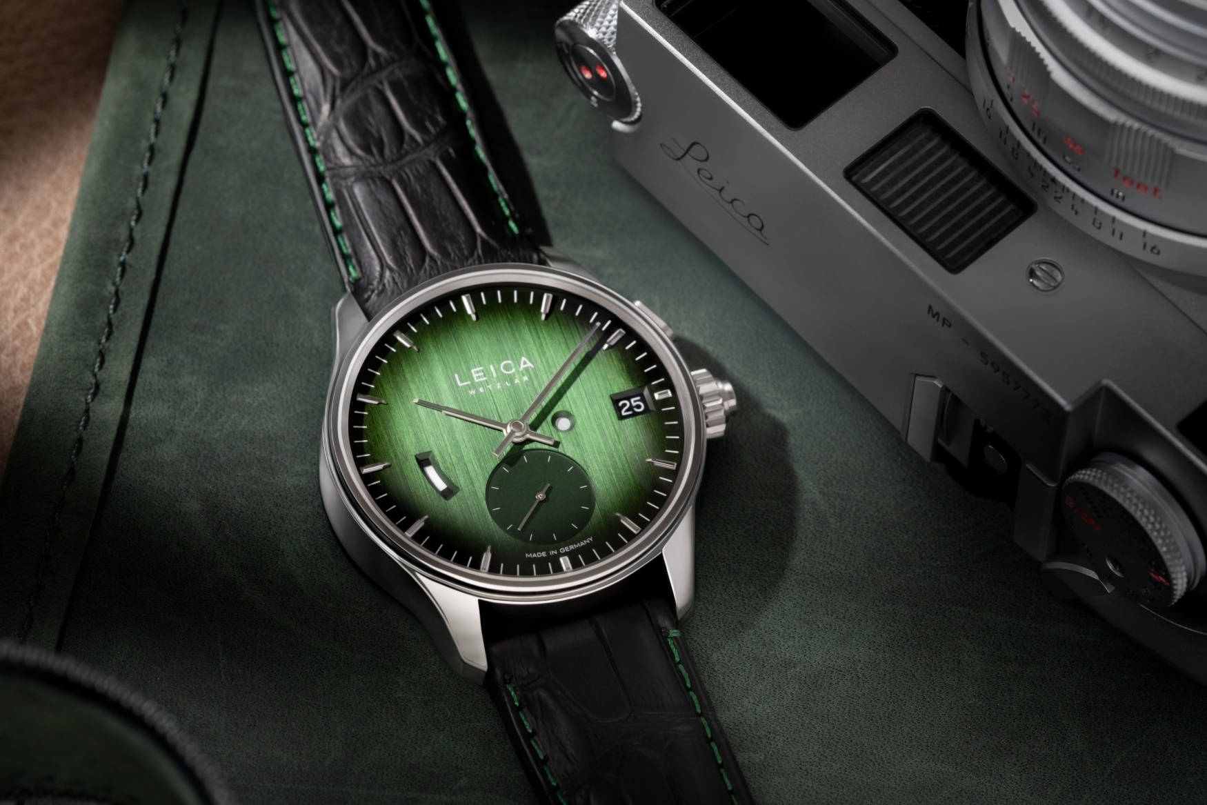 Leica ZM 1 Urban Green Crocodile