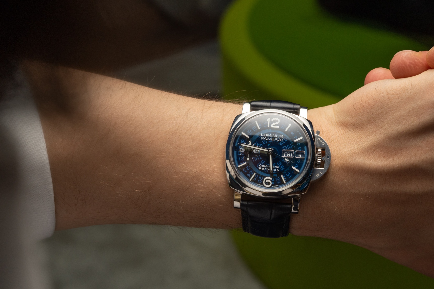 Panerai Luminor Perpetual Calendar GMT Platinumtech PAM01575 WW25 on wrist