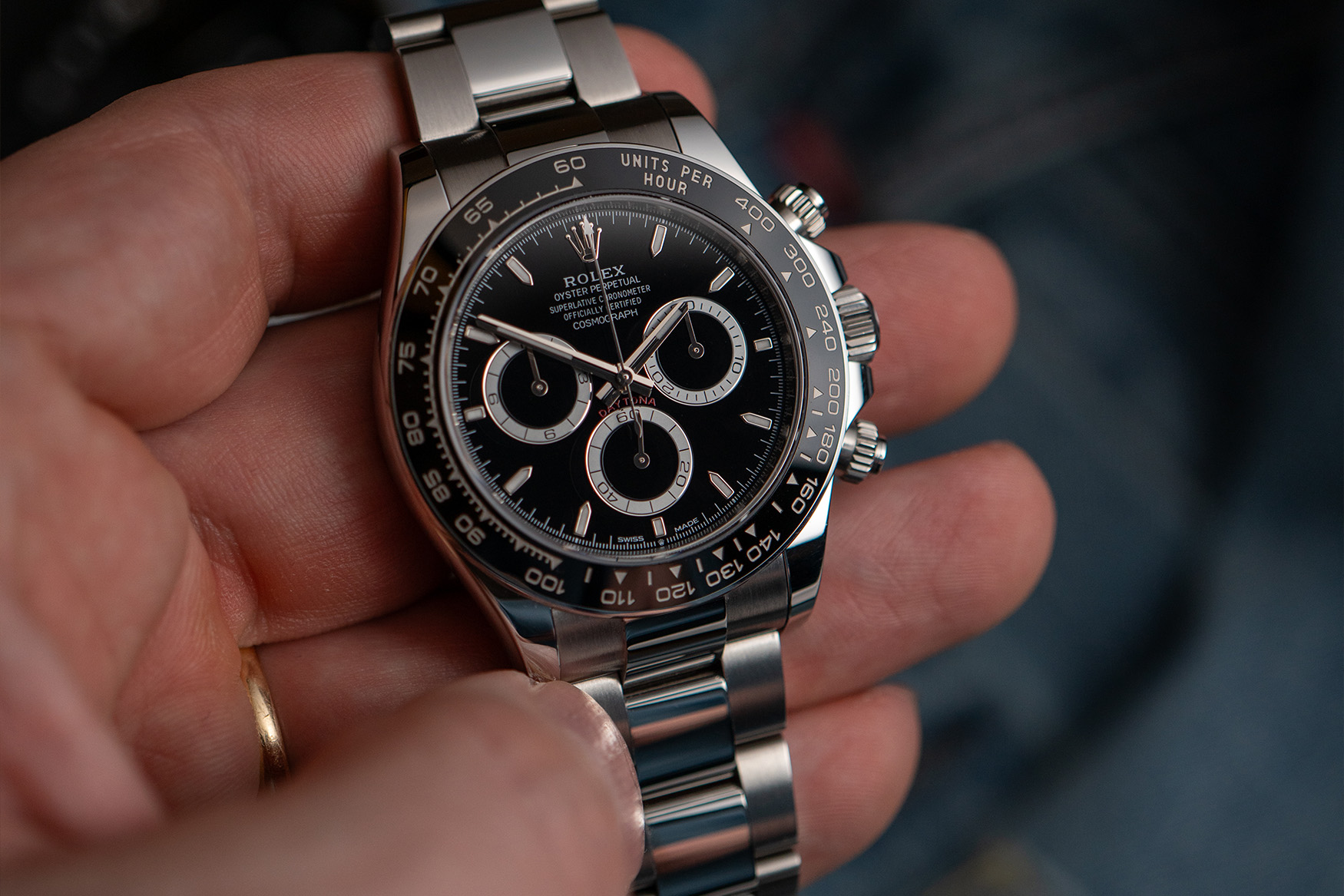 Rolex Daytona 126500LN Black Dial Hand