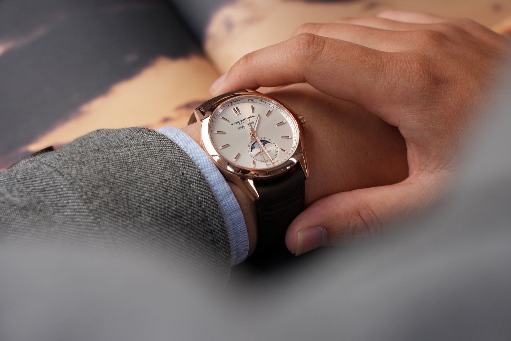 Raymond Weil Freelancer completes calendar gold on his wrist