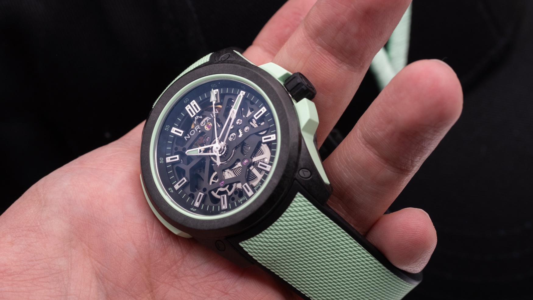 norqain wild one 39mm feature