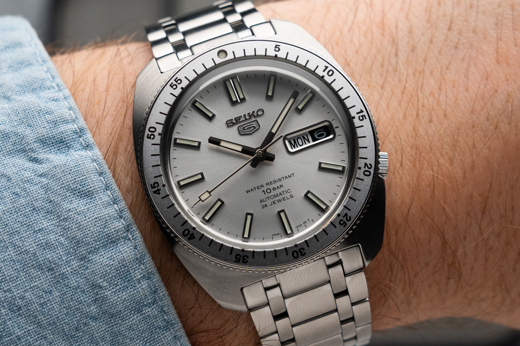 seiko 5 sports gene kranz white srpl91 dial close up