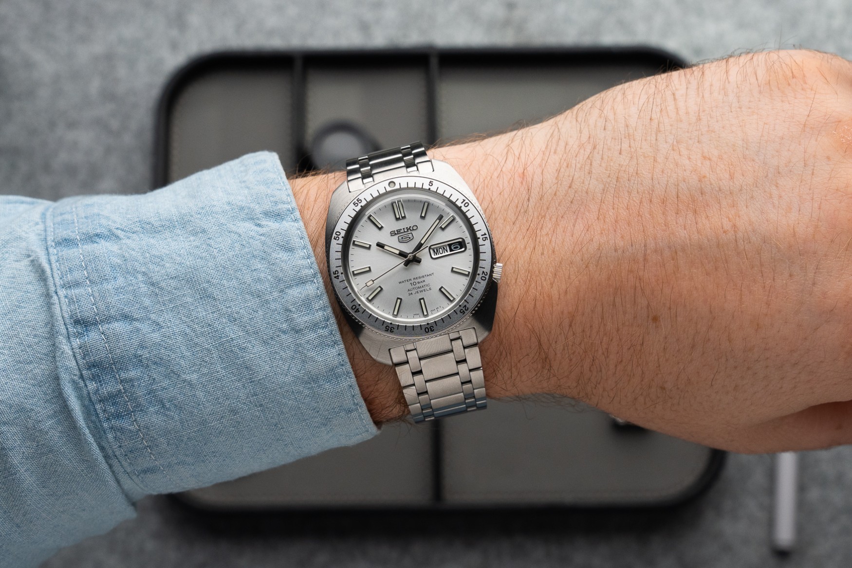seiko 5 sports gene kranz white srpl91 wrist